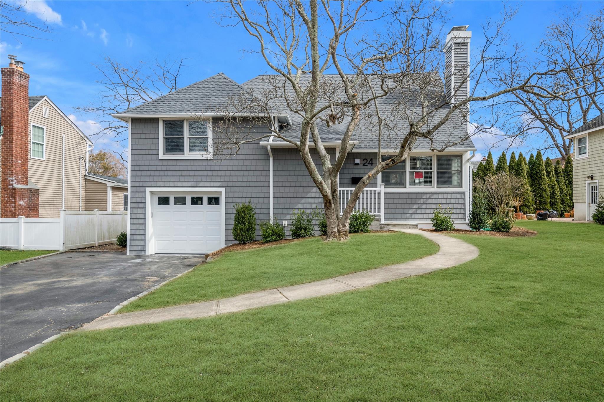 24 Roxbury Road