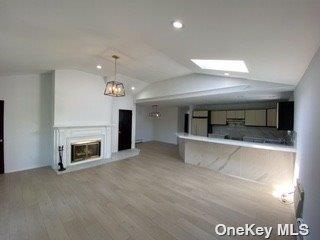 81 Manorhaven Boulevard