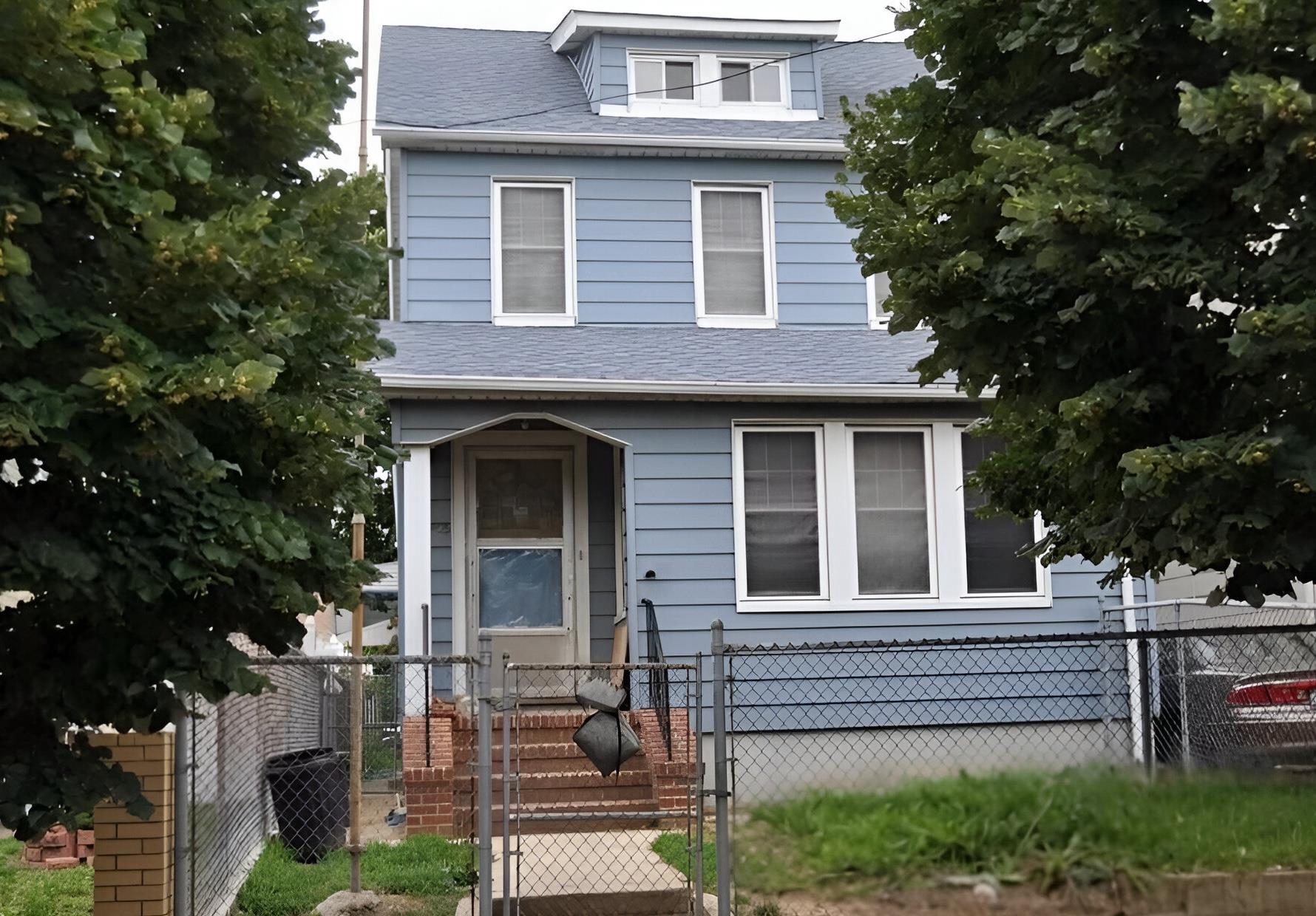 240-05 Weller Avenue