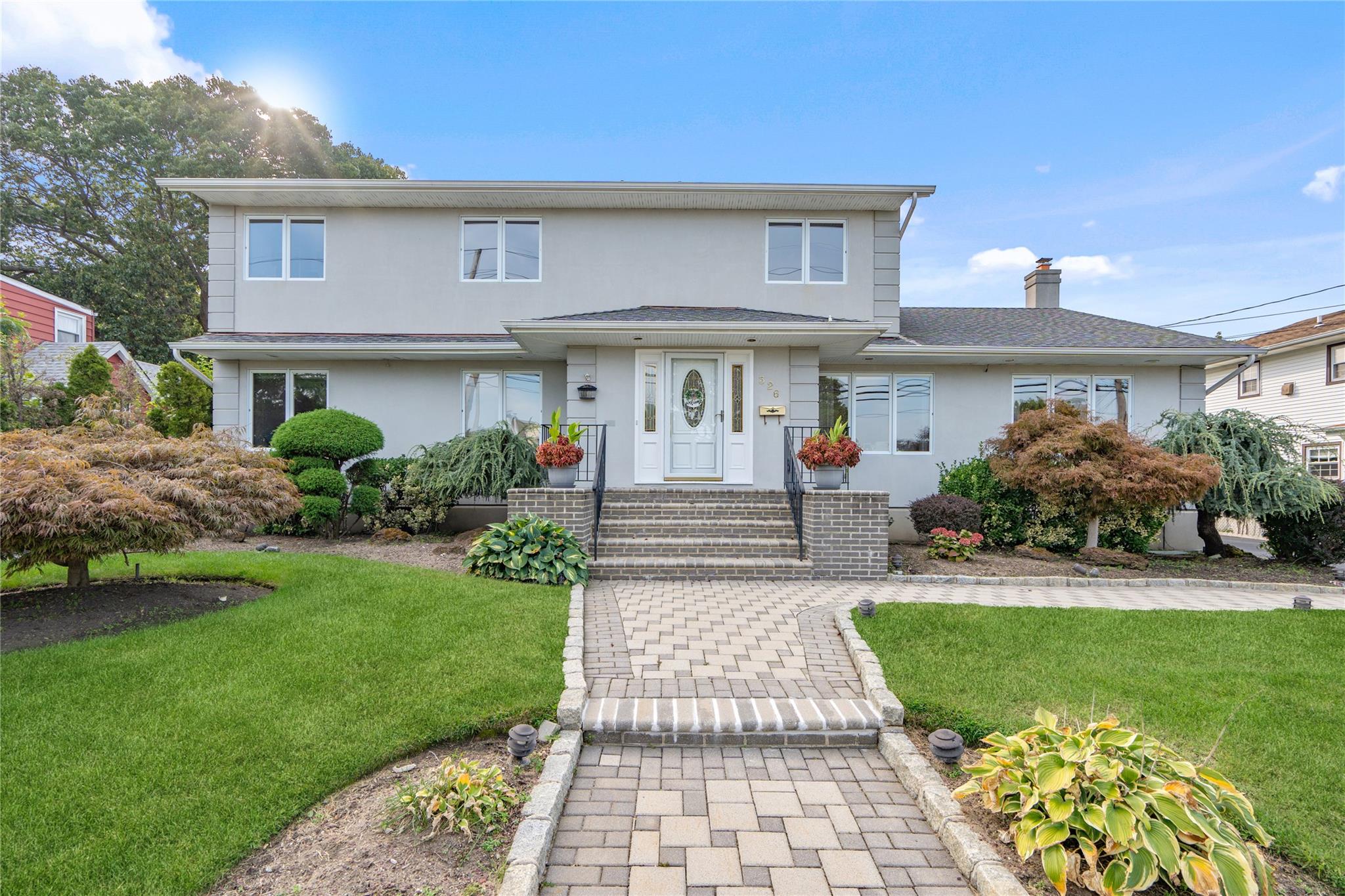 326 Doris Avenue
