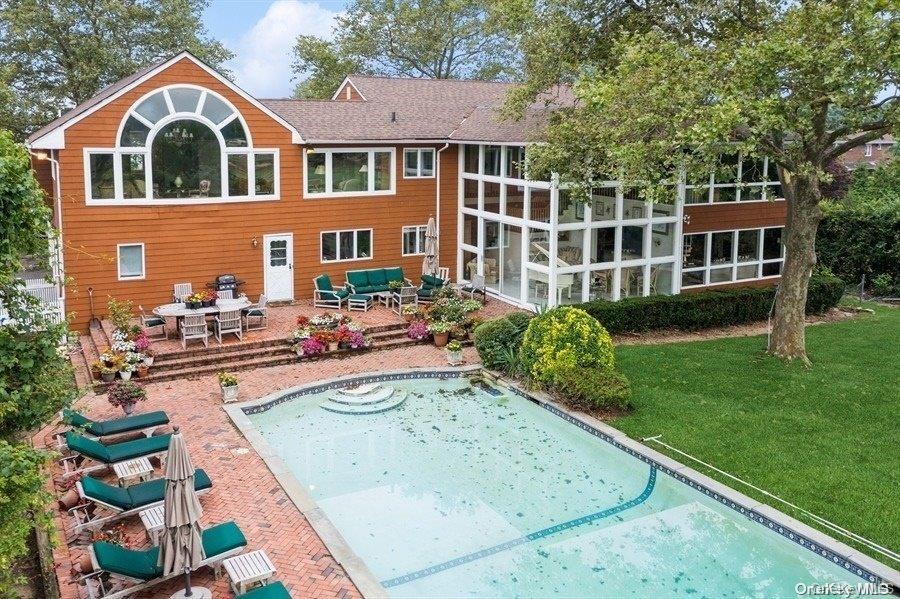 30 Thixton Drive
