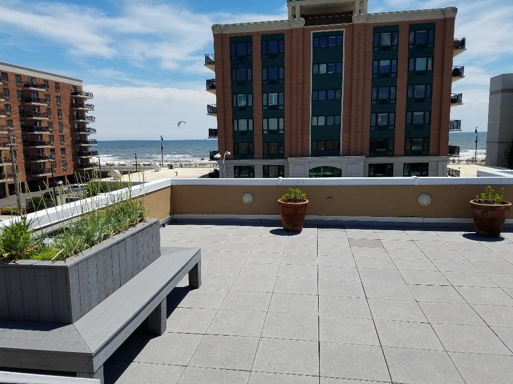 255 W Broadway Unit: 302
