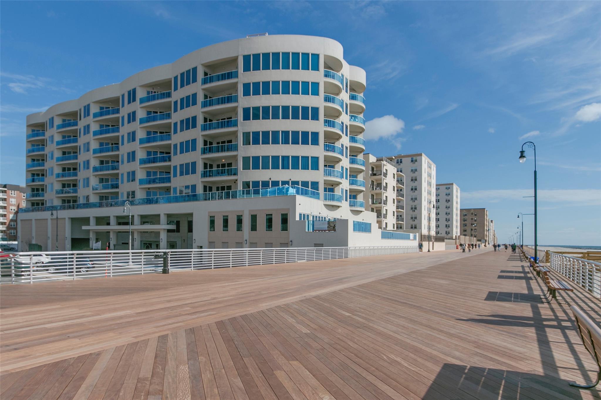 403 E Boardwalk Unit: Ph 802