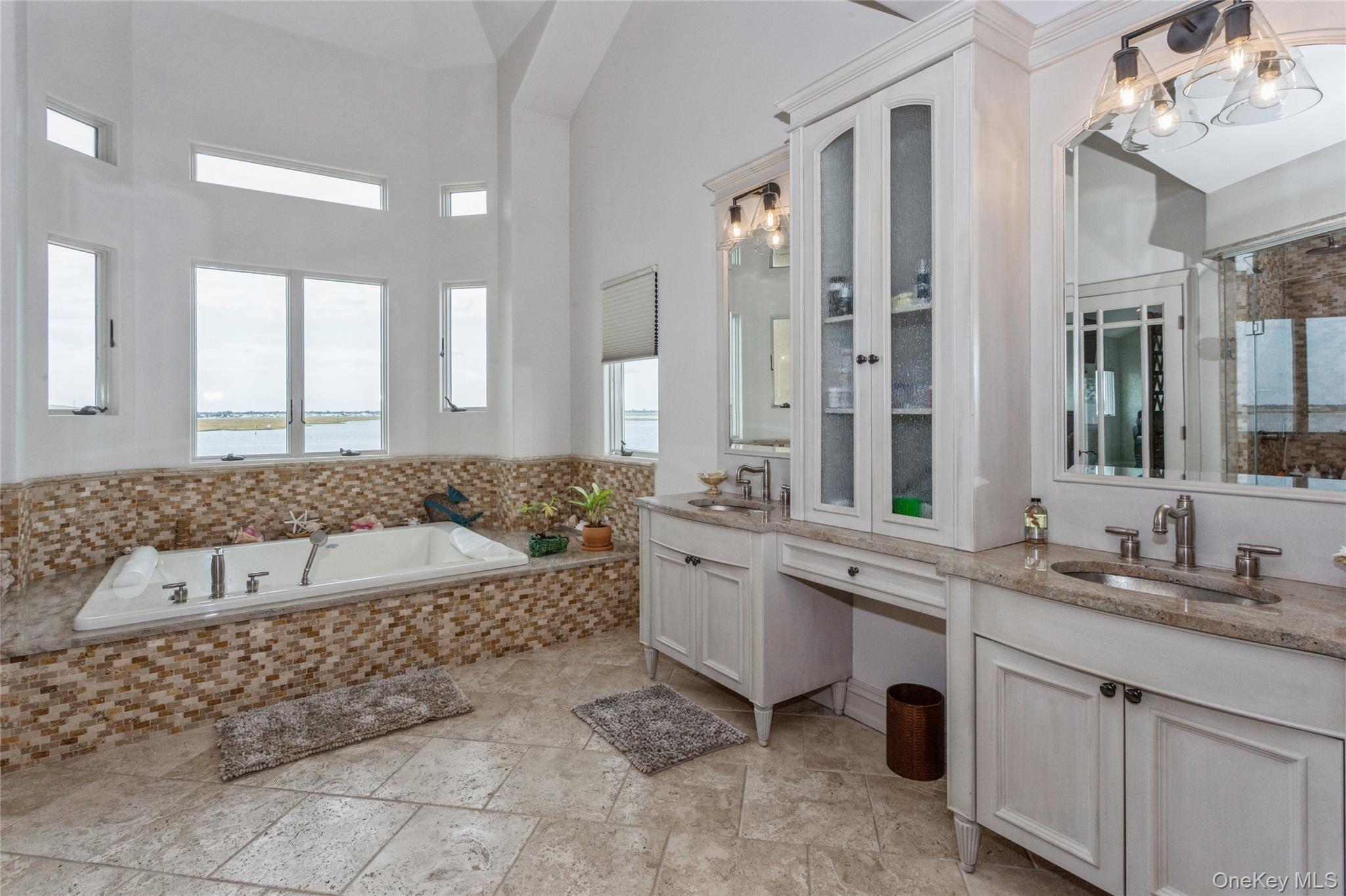 319 Harbor Drive