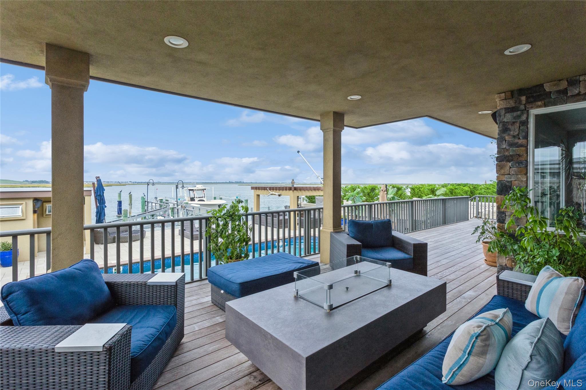 319 Harbor Drive