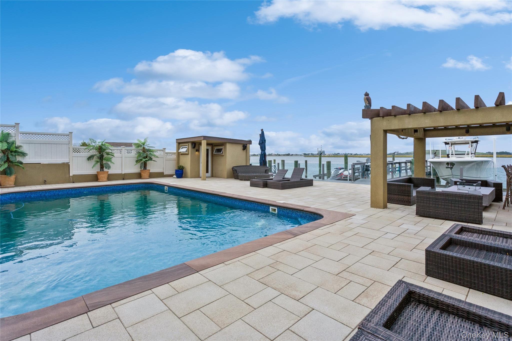 319 Harbor Drive
