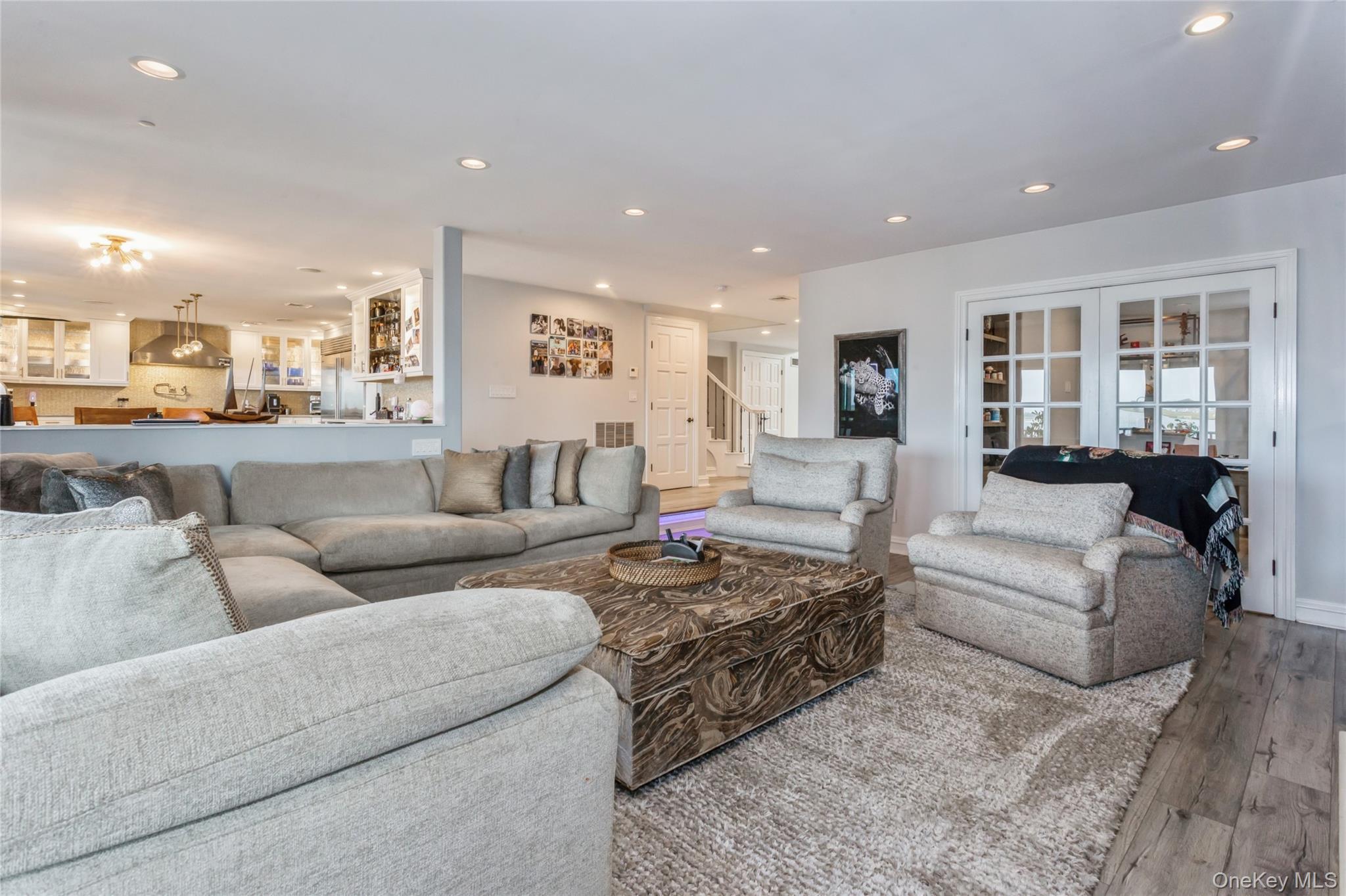 319 Harbor Drive