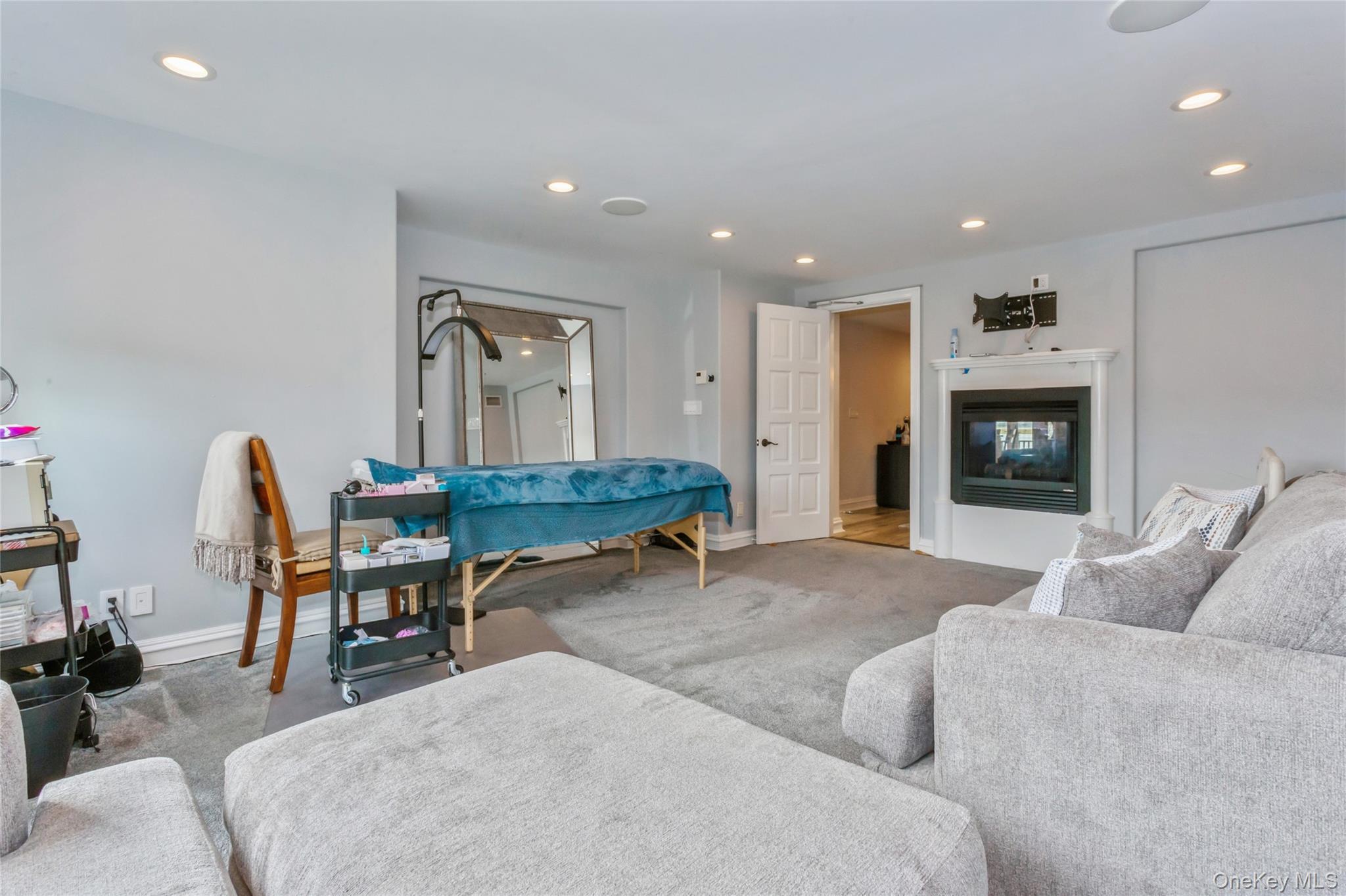 319 Harbor Drive