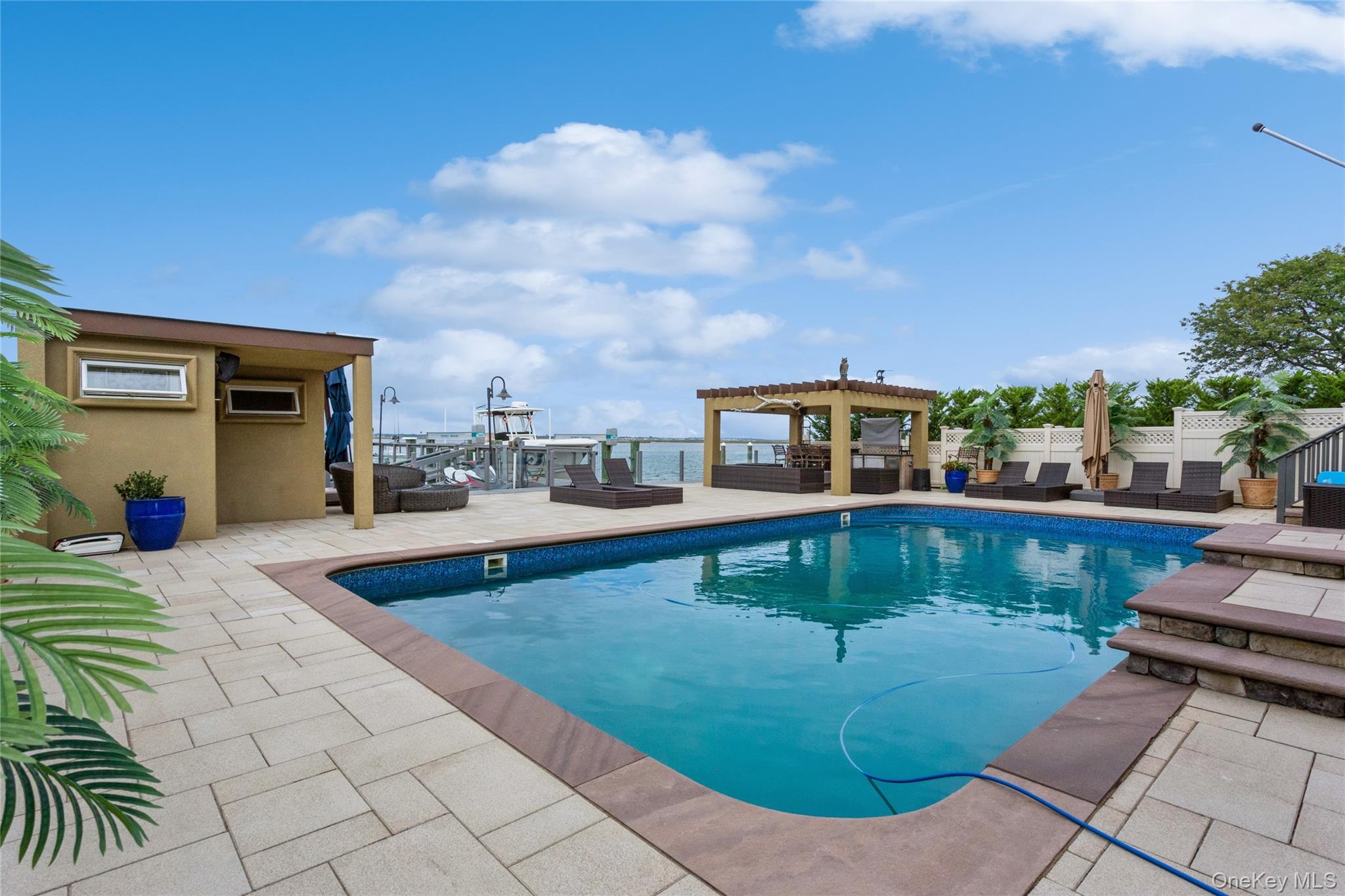 319 Harbor Drive