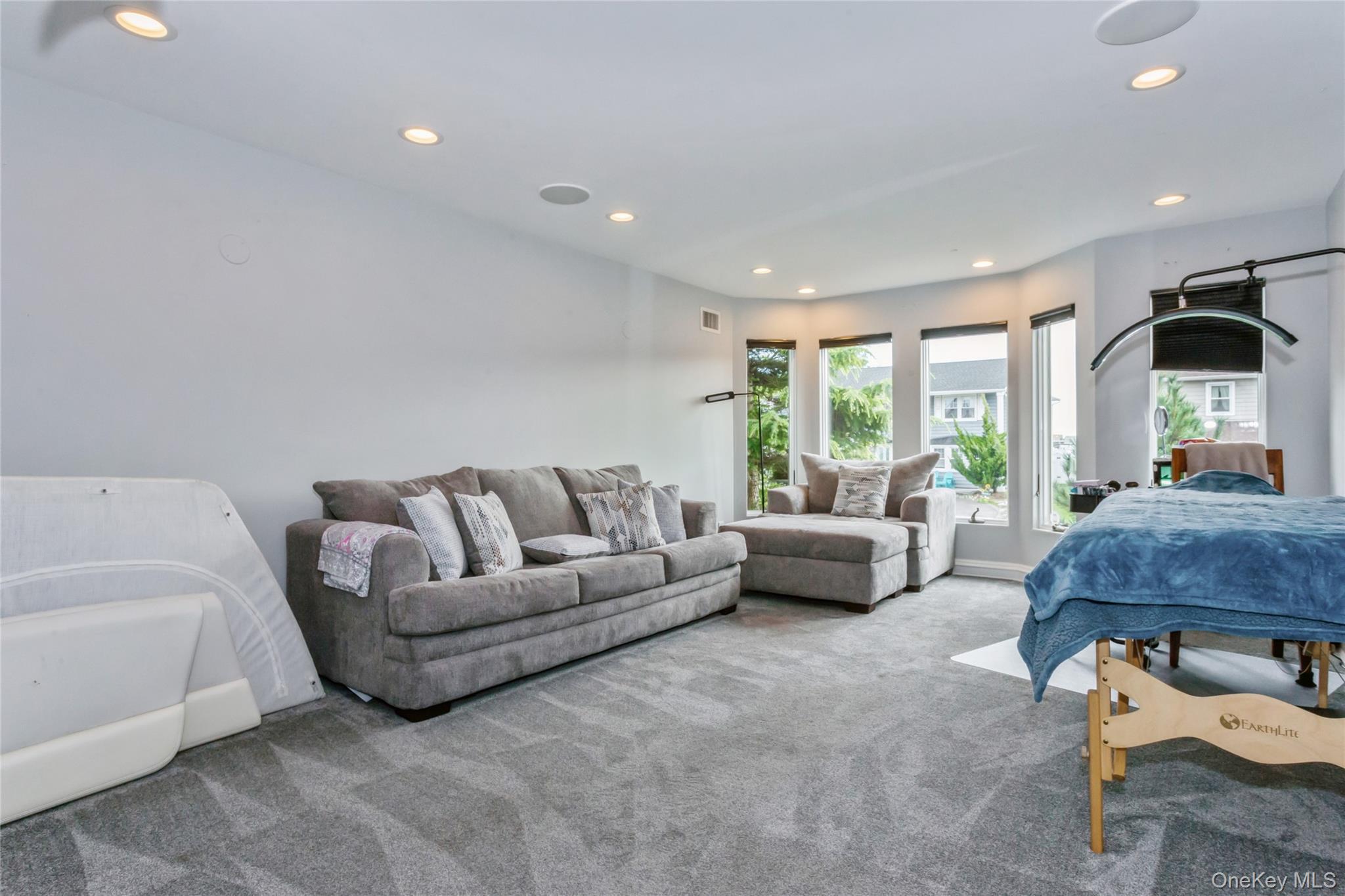 319 Harbor Drive