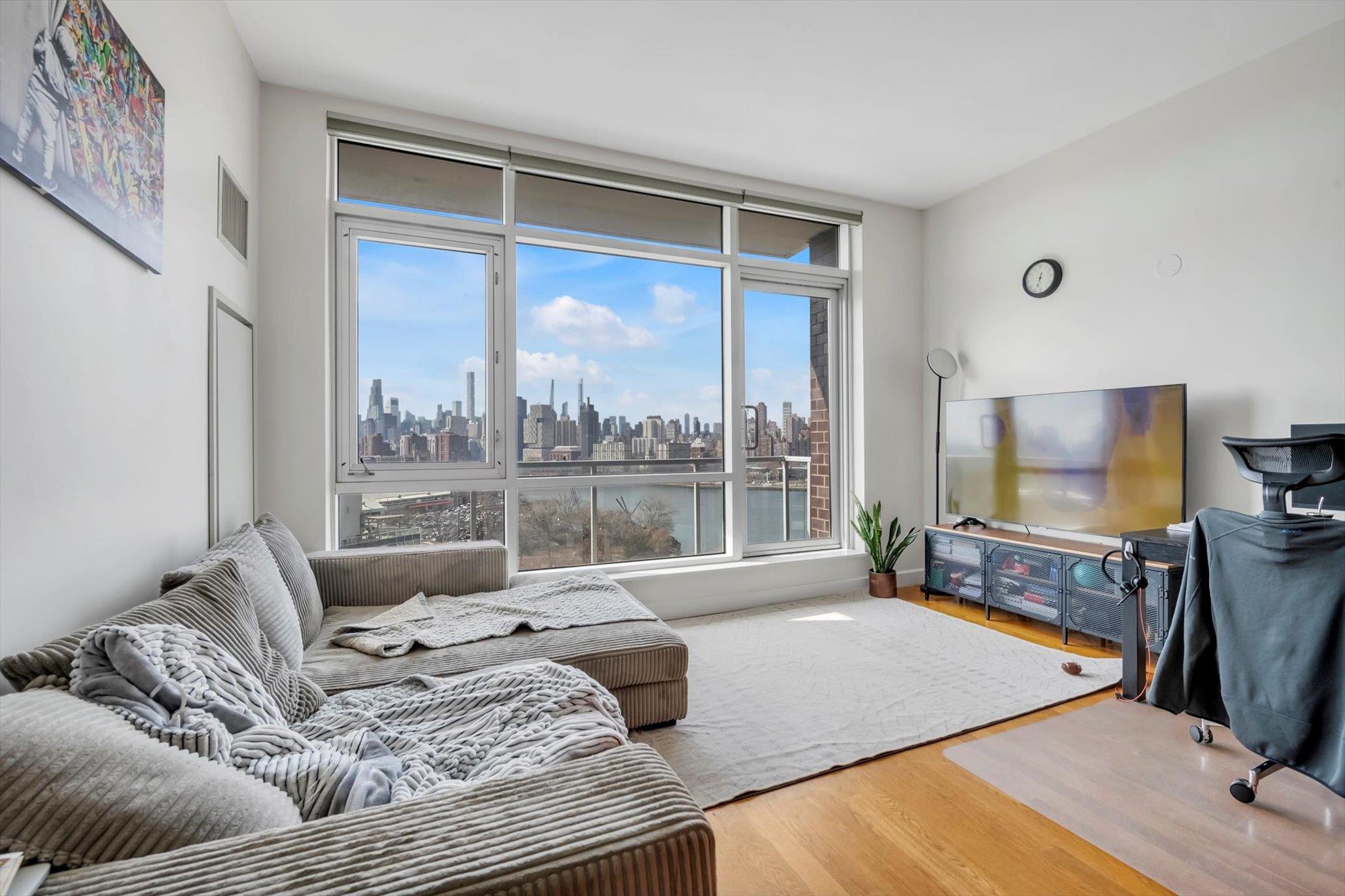 1124 31st Avenue Unit: 12B