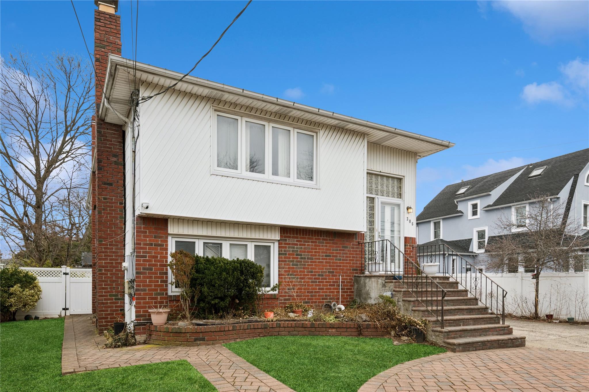 306 Hamilton Avenue