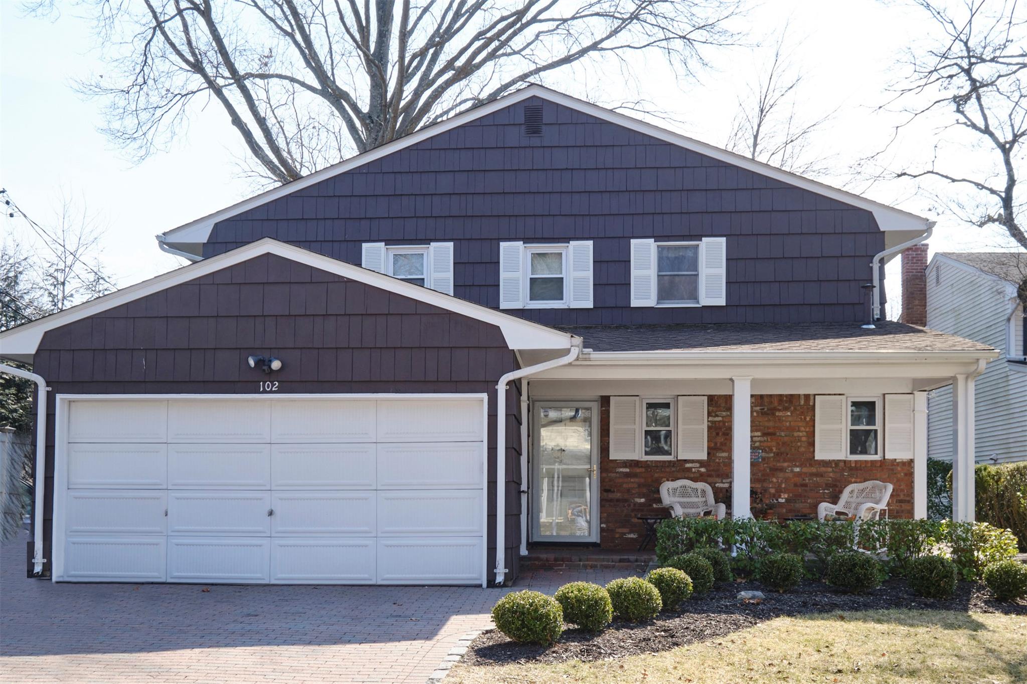 102 Soundview Drive