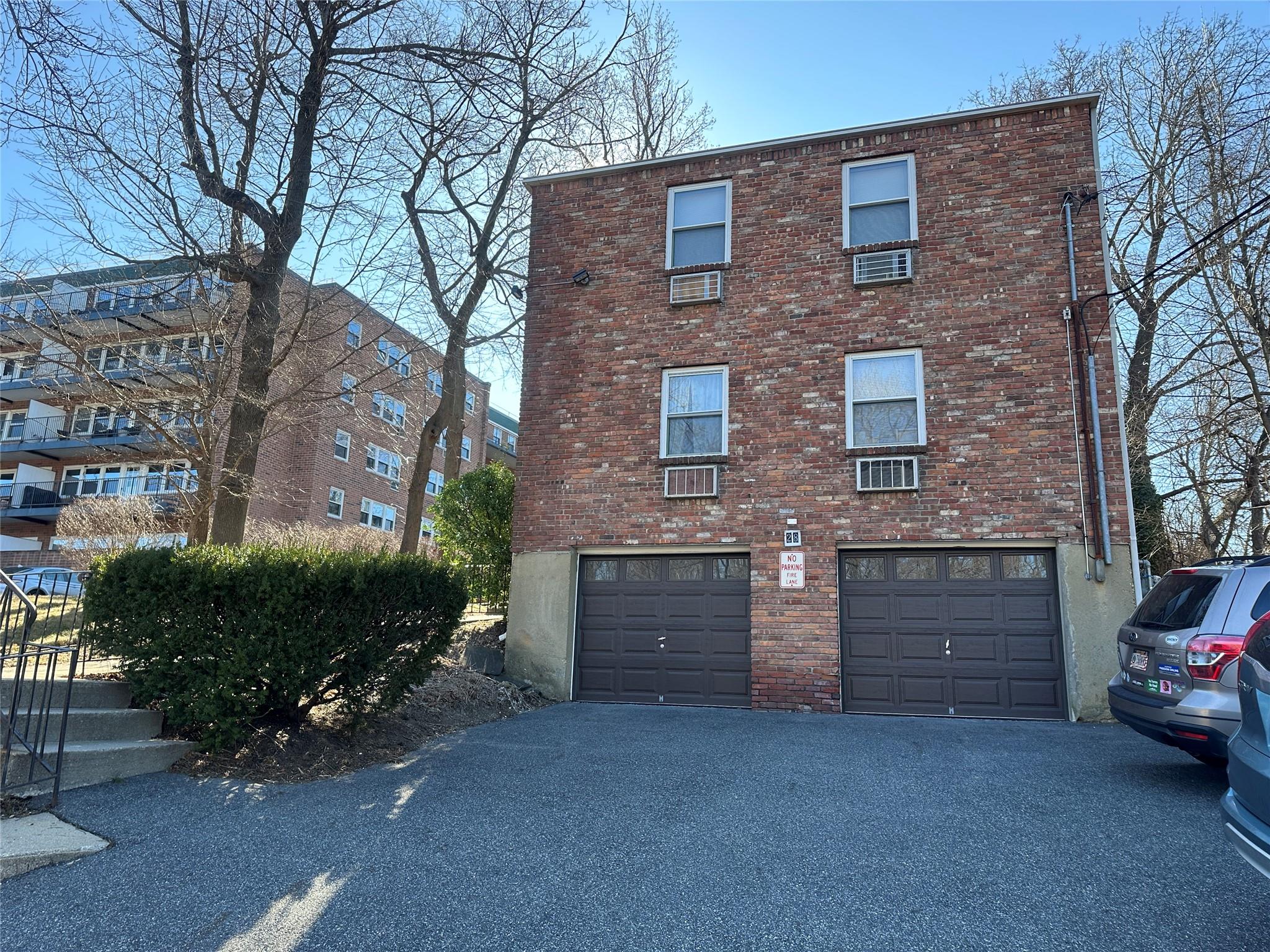 28 Pearsall Avenue
