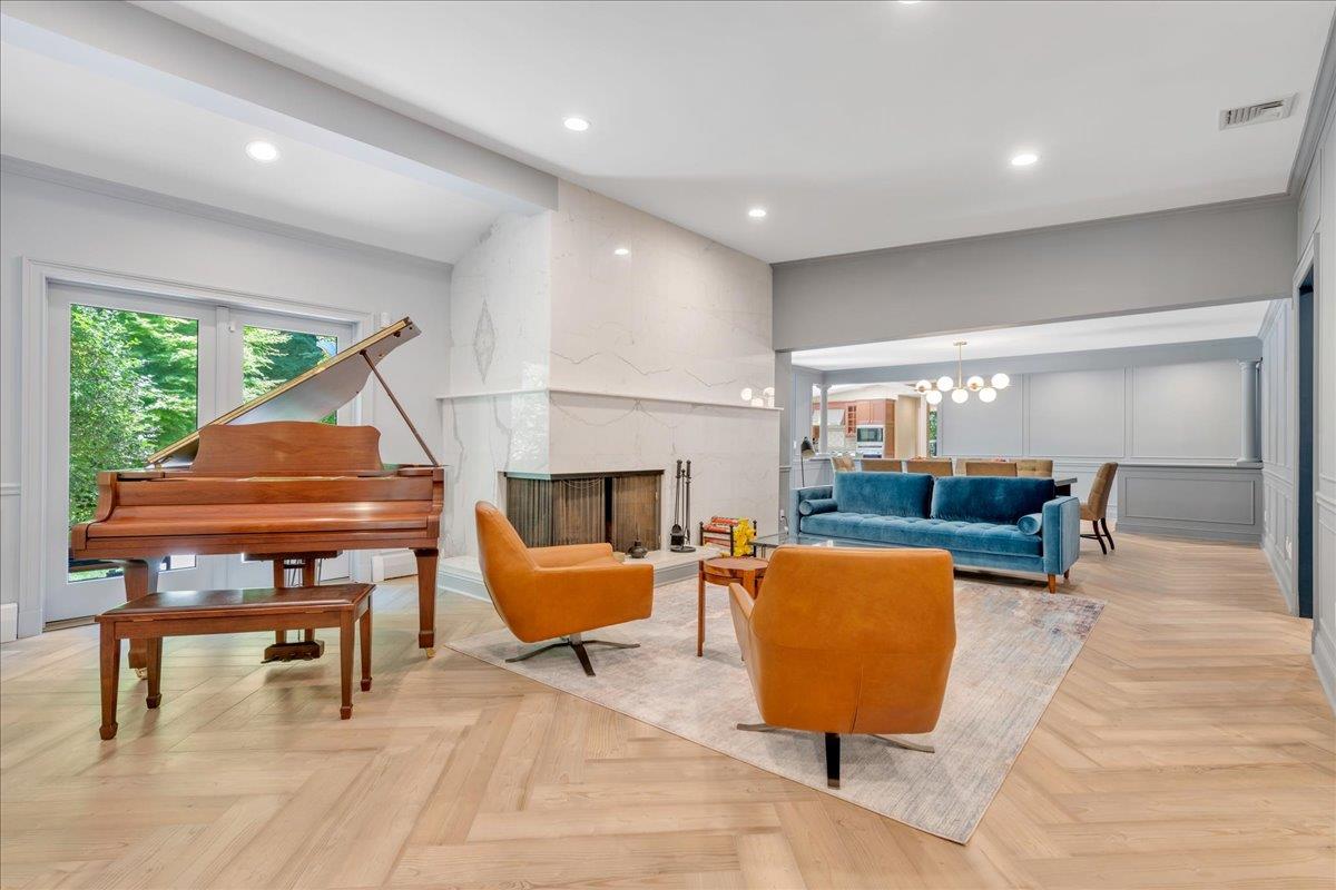 7 Fieldstone Lane