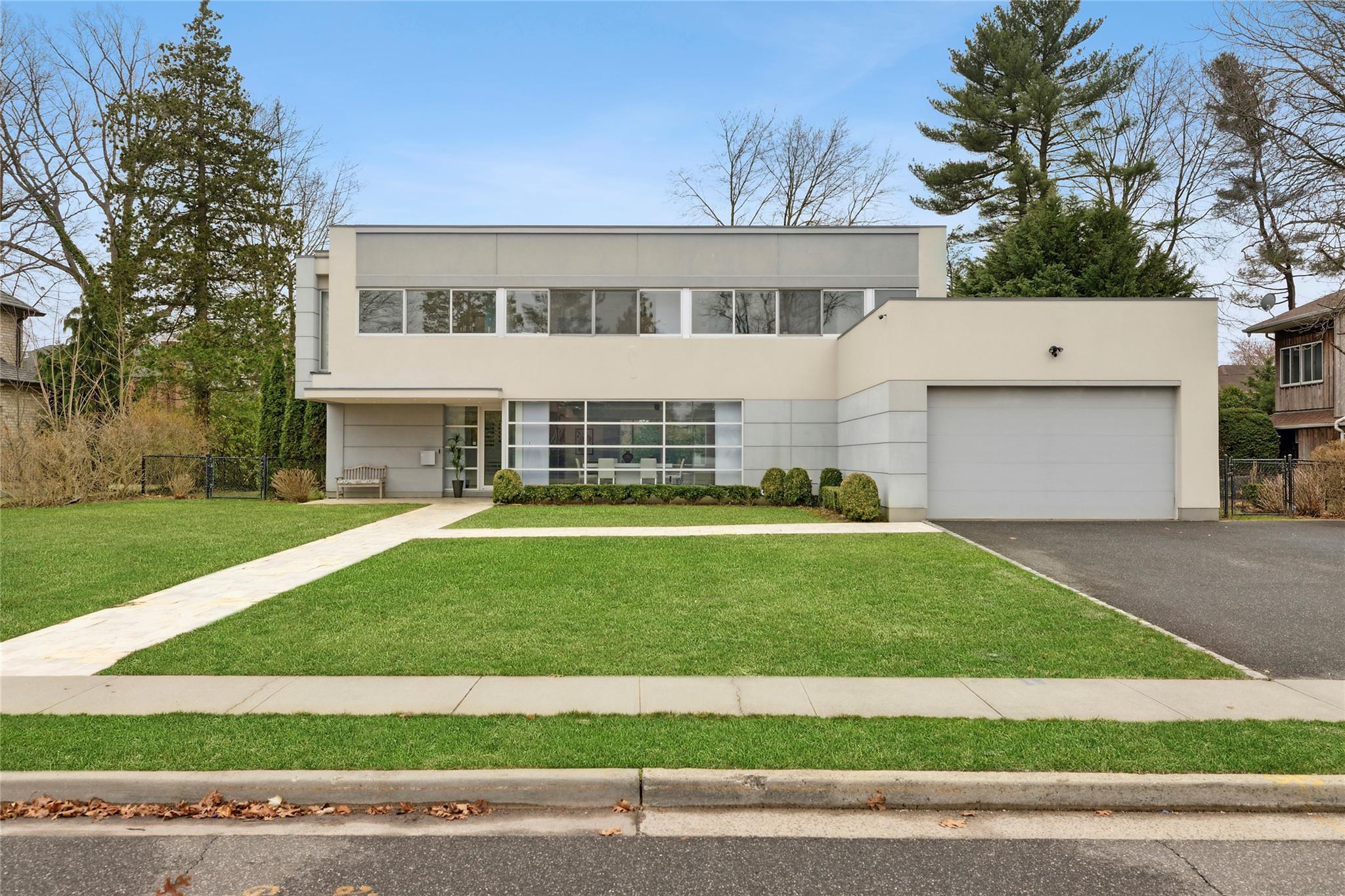 32 Pebble Lane