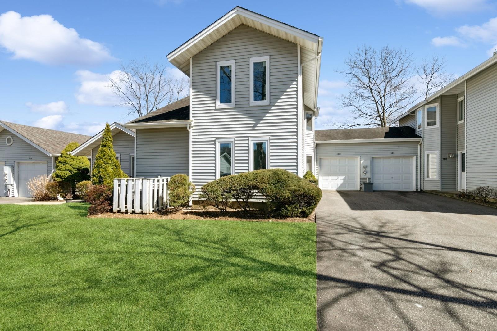 1209 Fenway Road