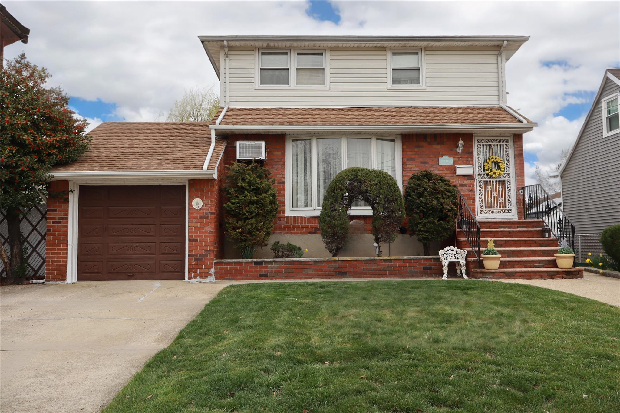 311 Litchfield Avenue