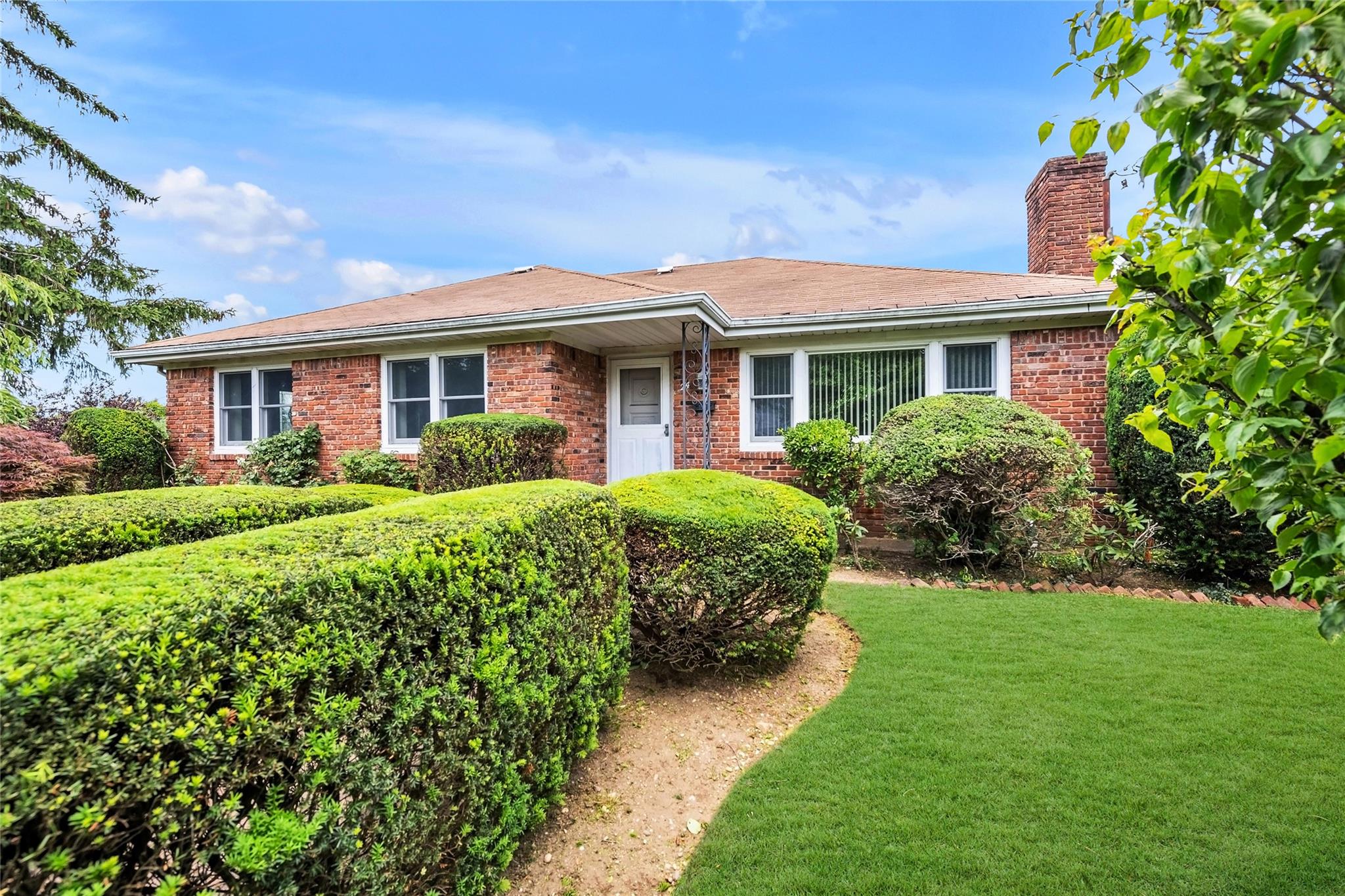 24 2nd Avenue