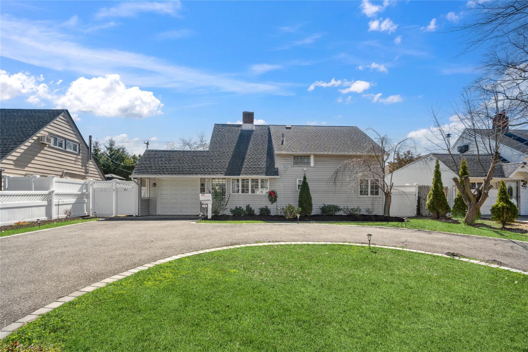 136 Land Lane