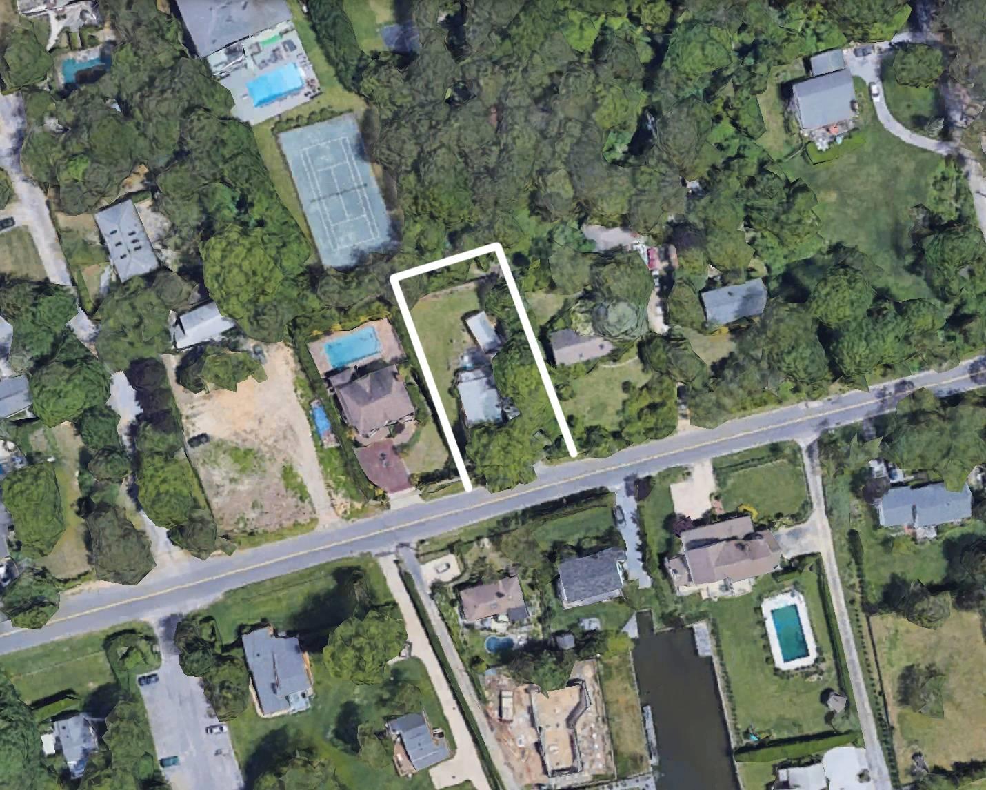 61 Middle Pond Rd