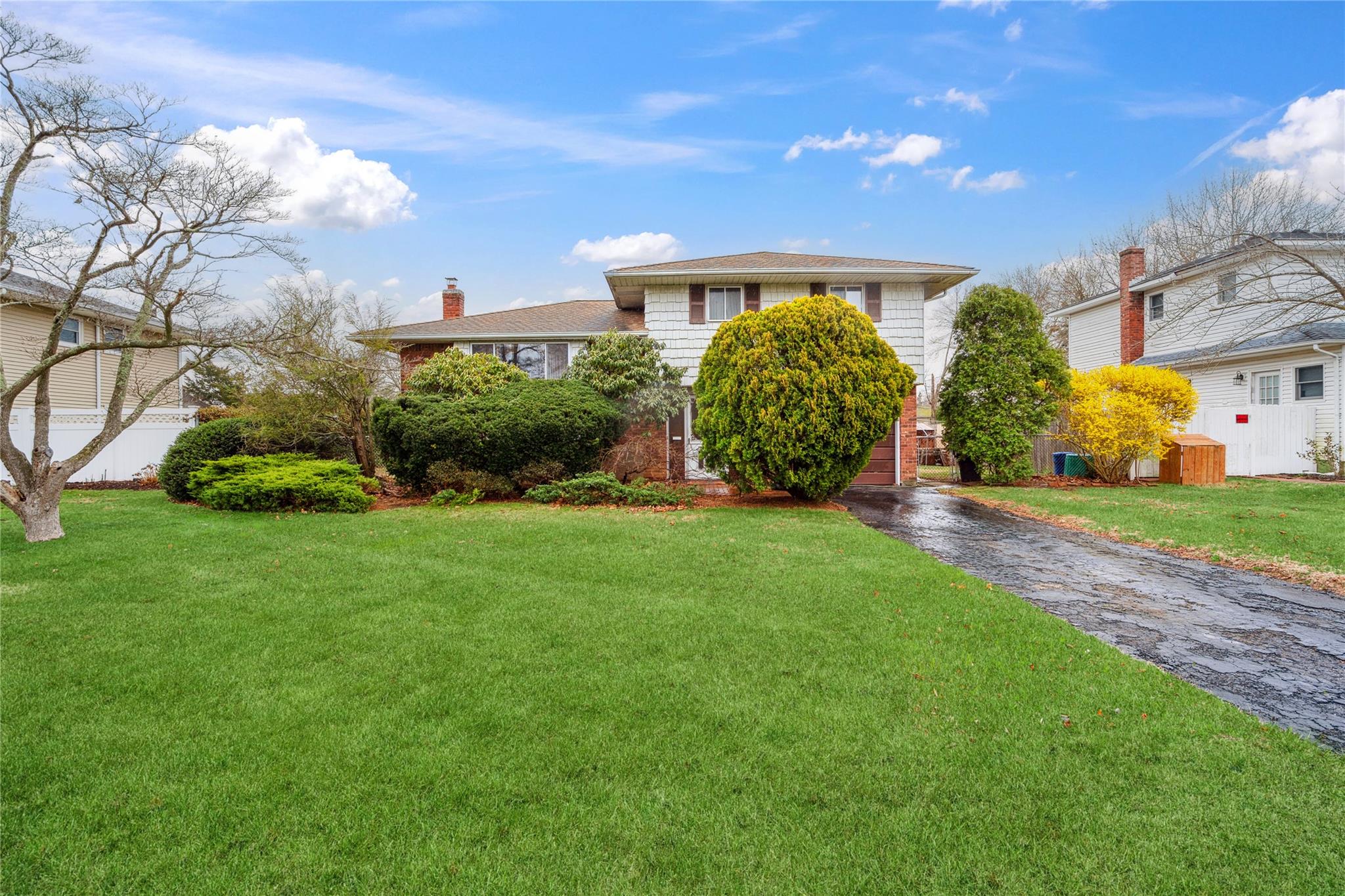 20 Hofstra Drive