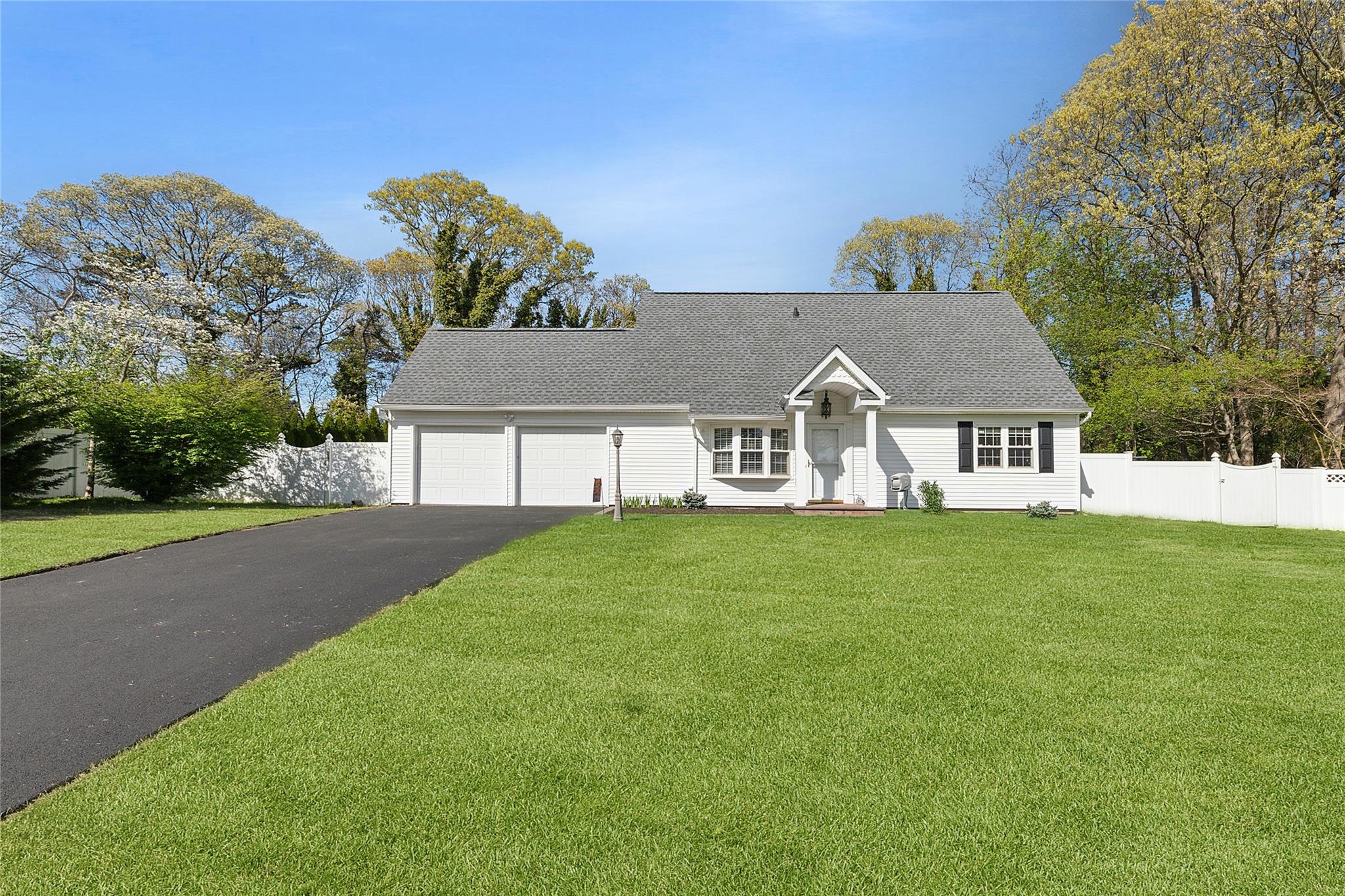 3 Hamilton Court