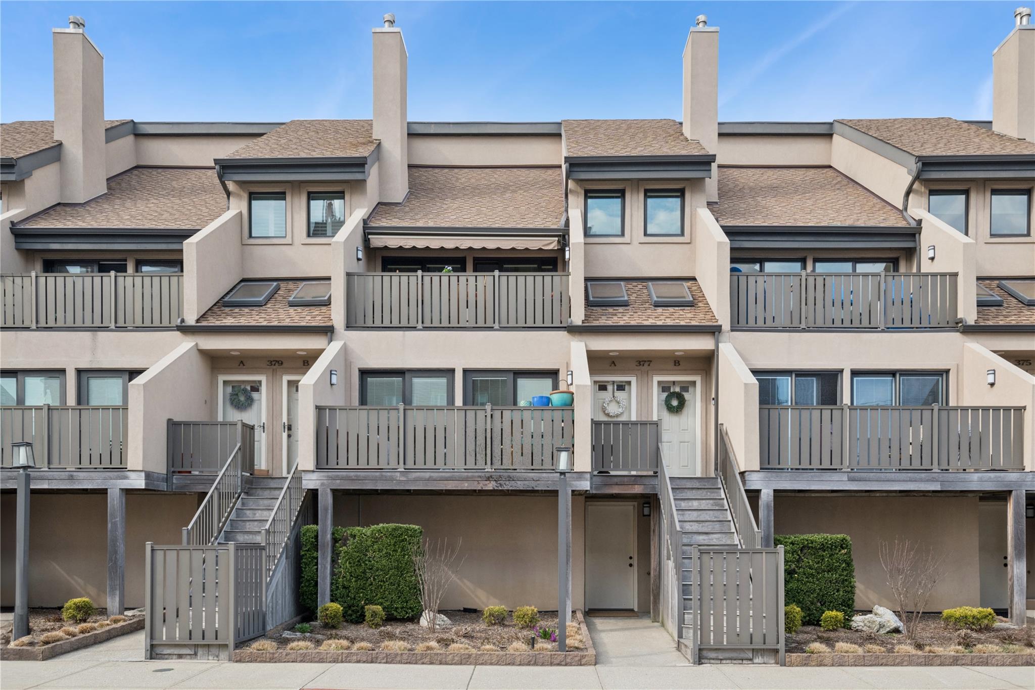 377 W Broadway Unit: B