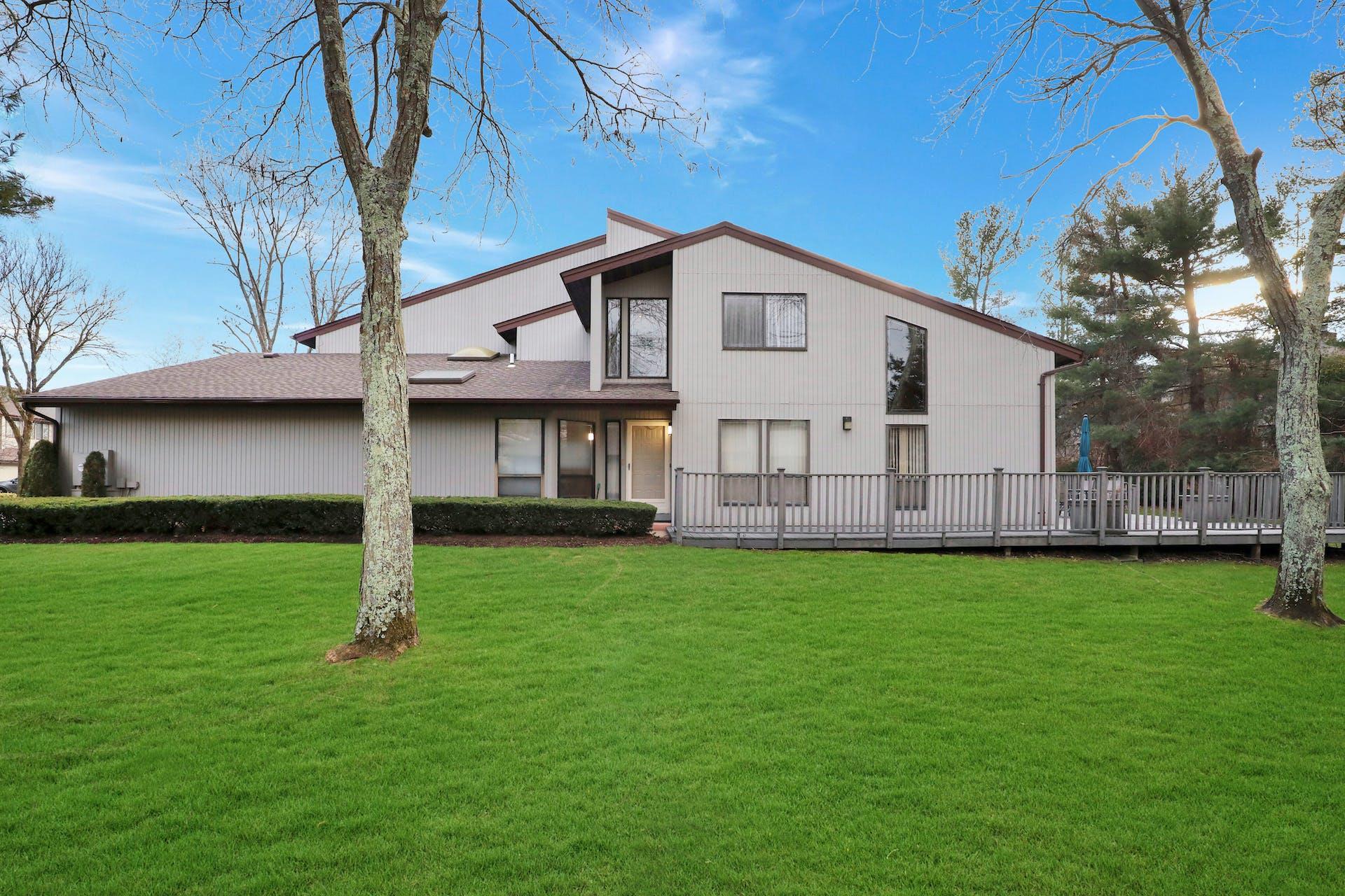 94 Foxwood Drive