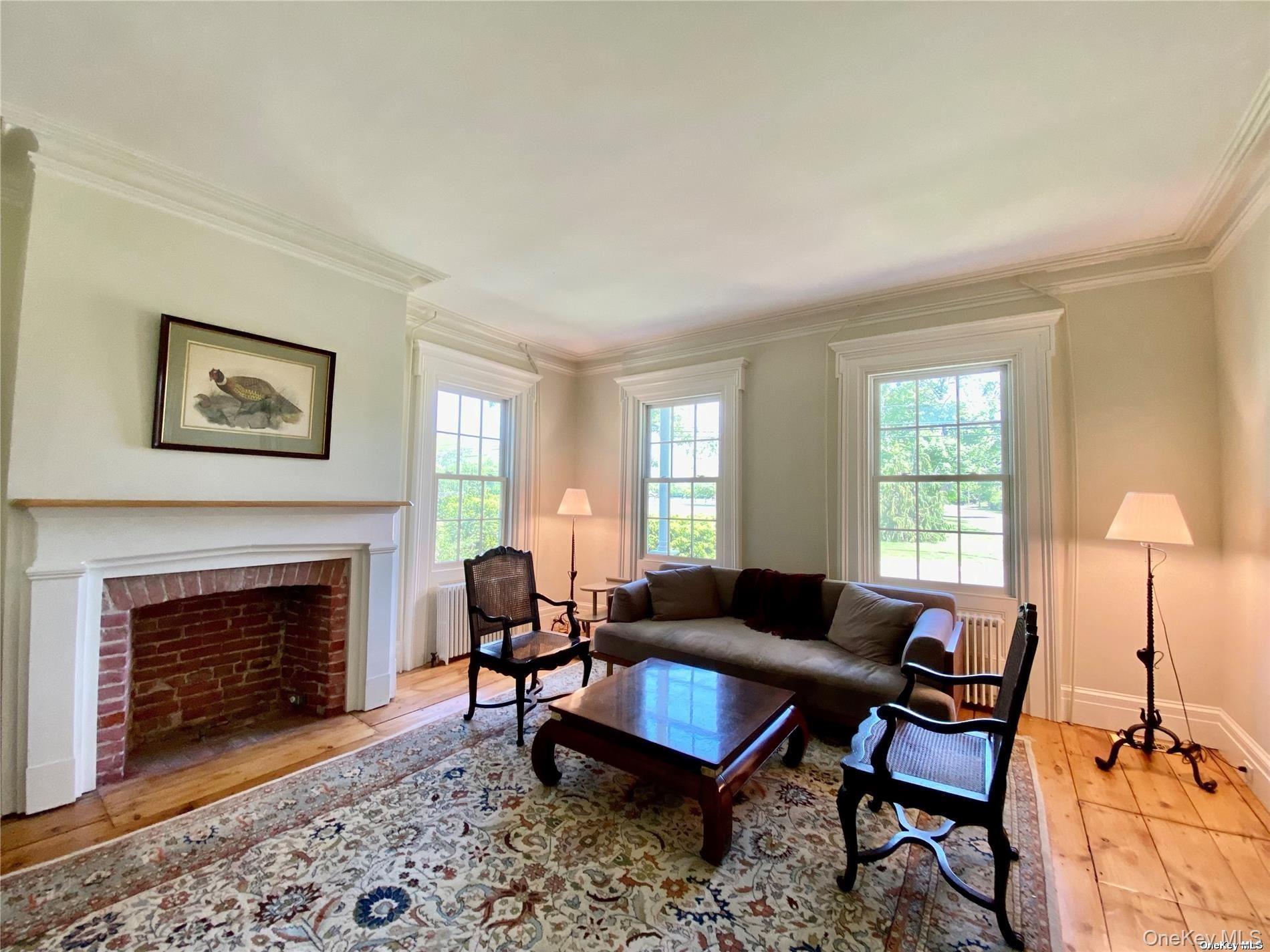 1685 Peconic Lane