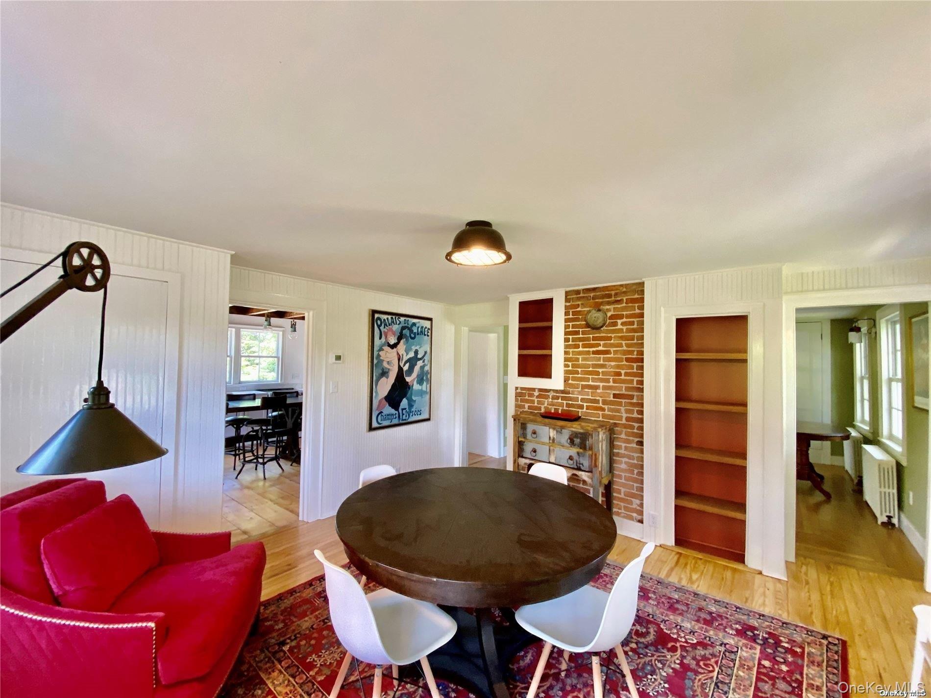 1685 Peconic Lane