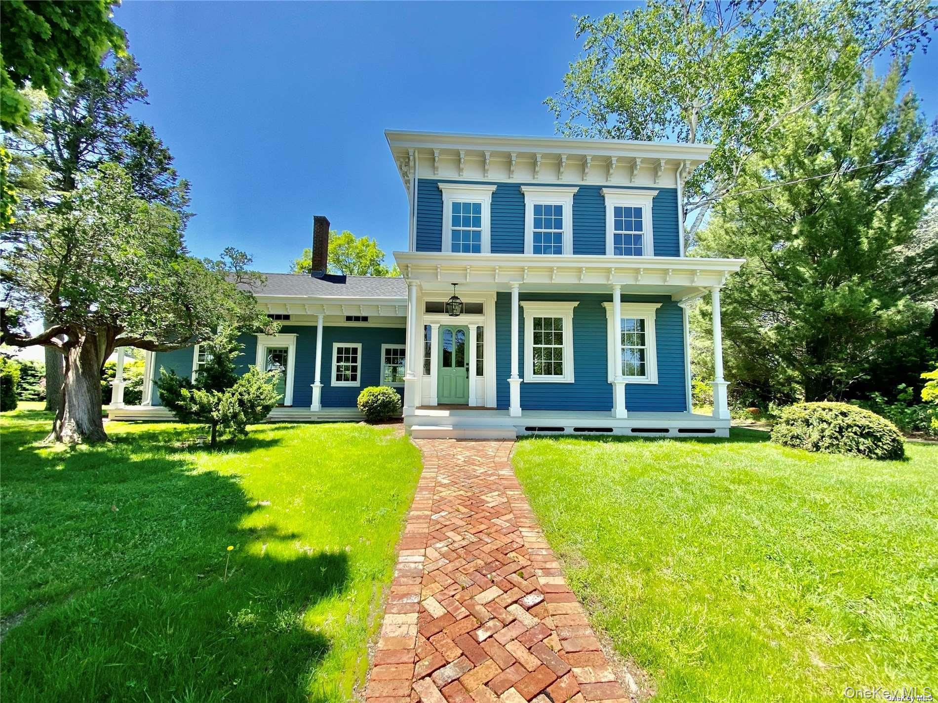 1685 Peconic Lane