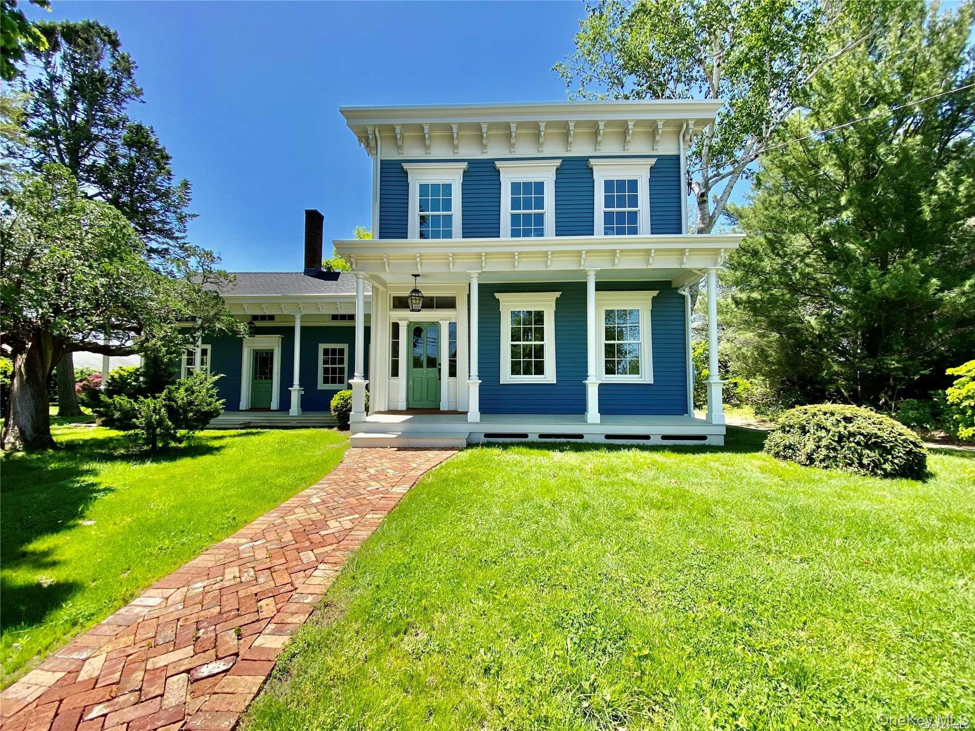 1685 Peconic Lane