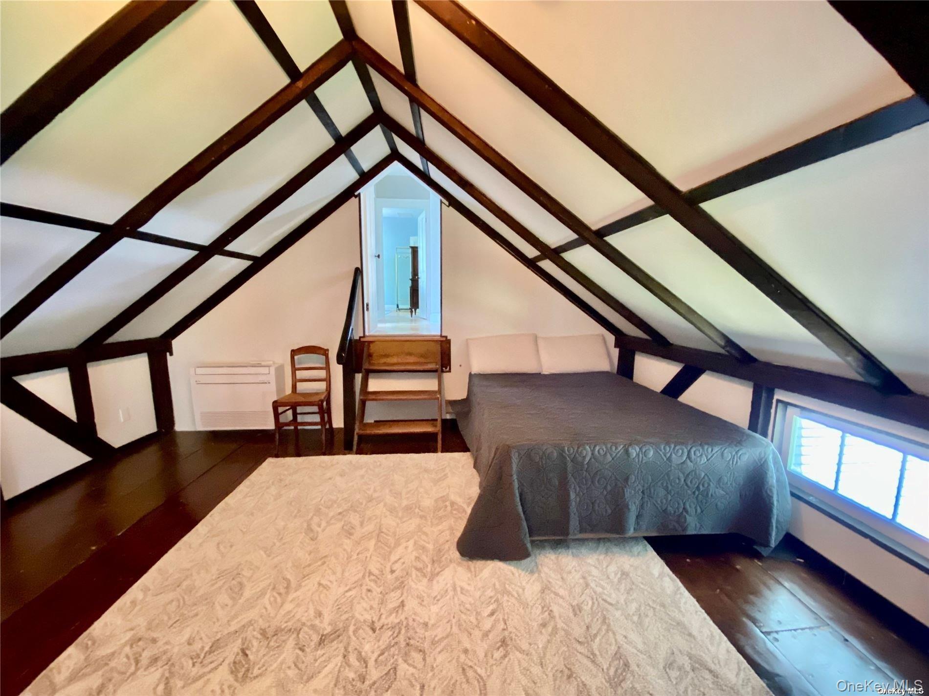 1685 Peconic Lane