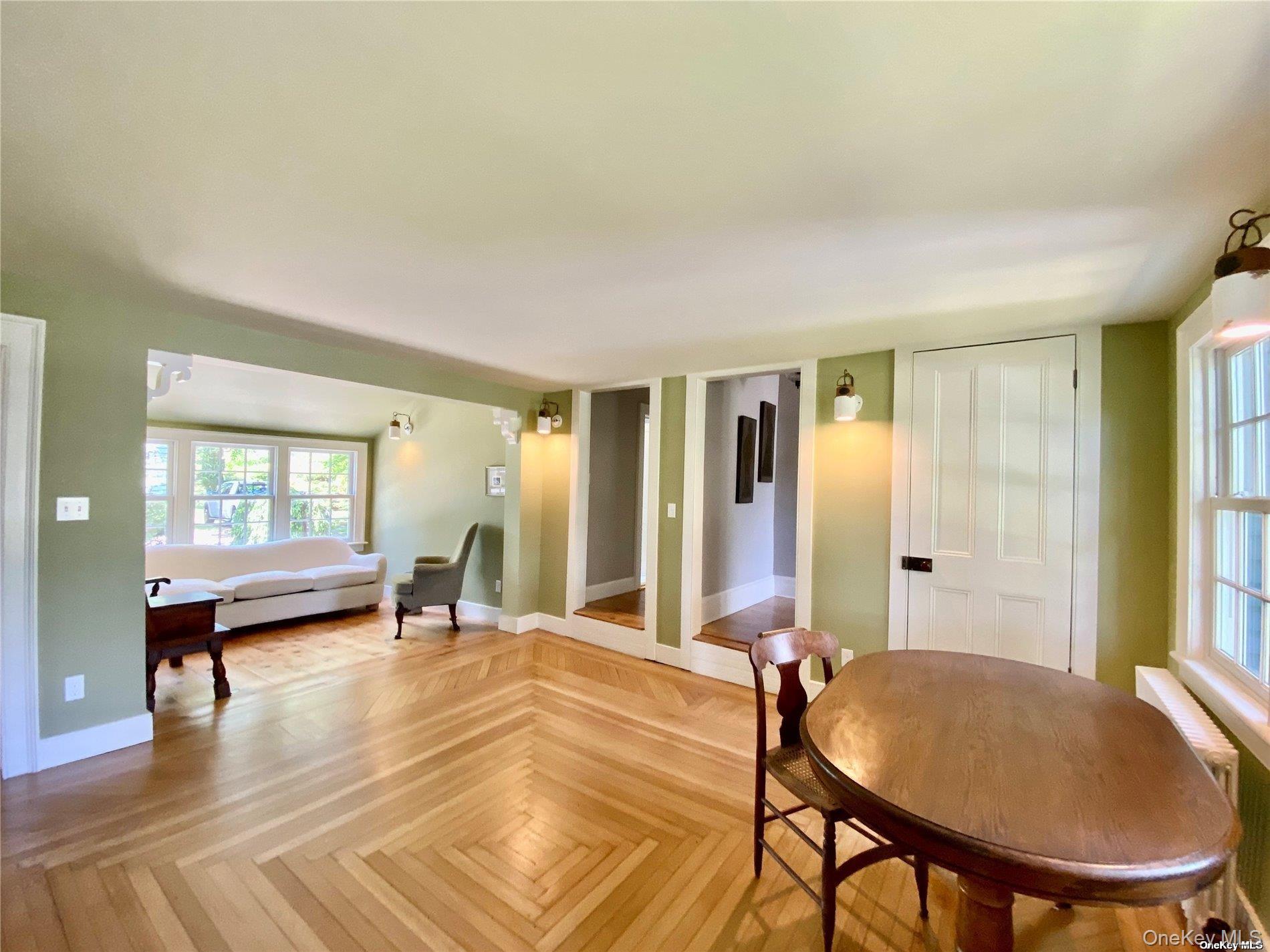 1685 Peconic Lane
