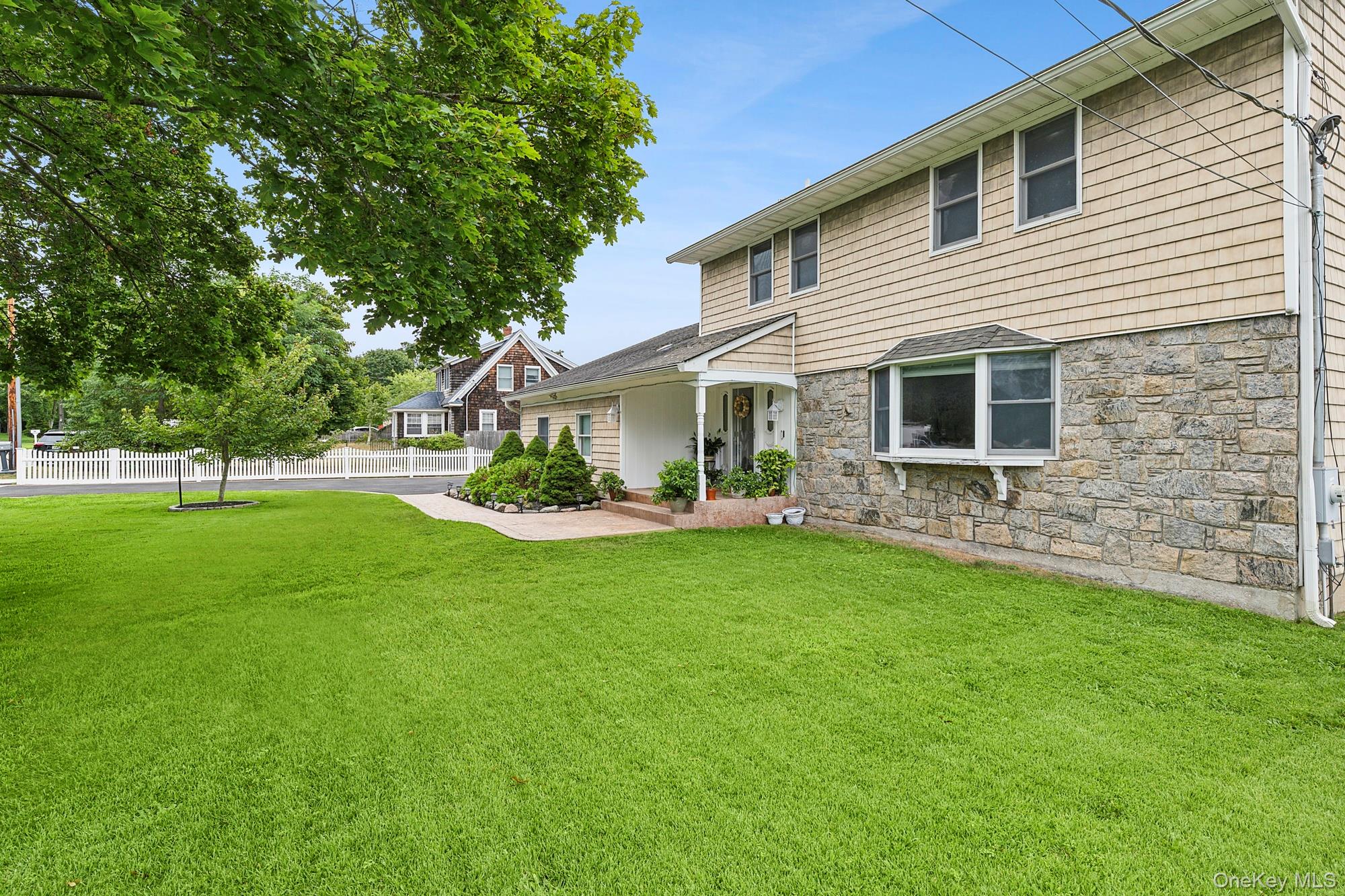 48 Fanning Avenue