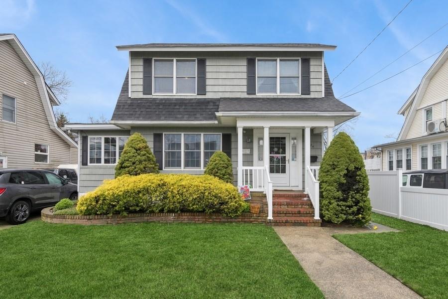 424 Midwood Avenue