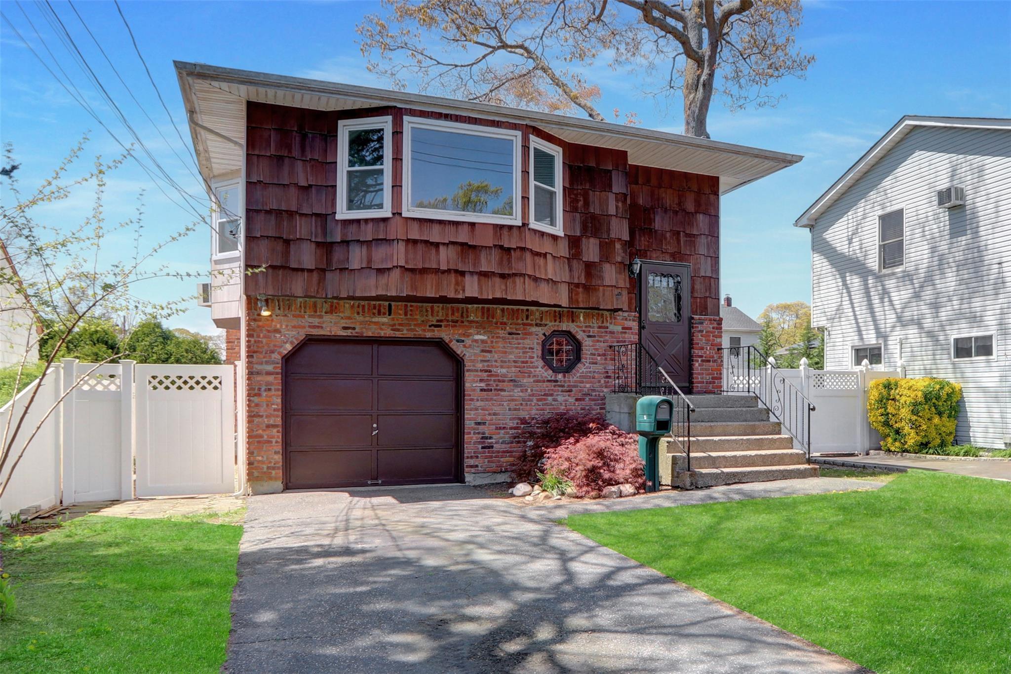 12 Wyant Avenue