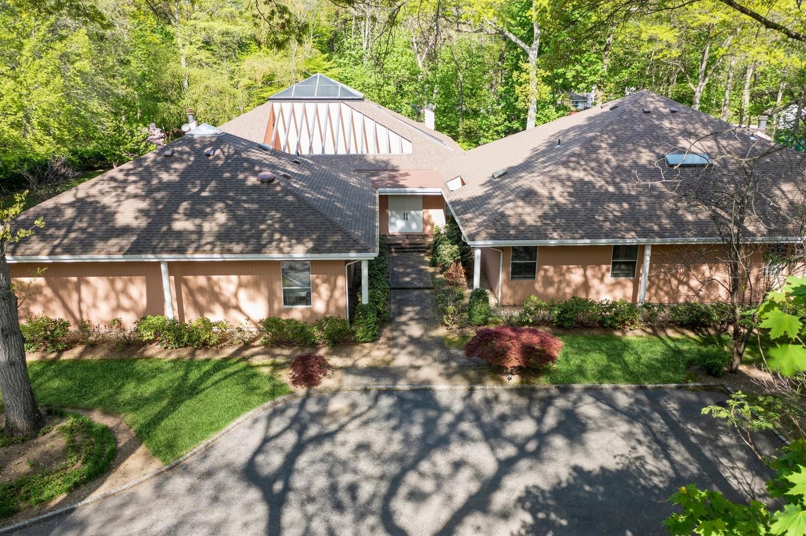 2323 Cedar Swamp Road