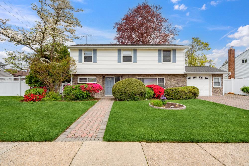 348 N Rutherford Avenue