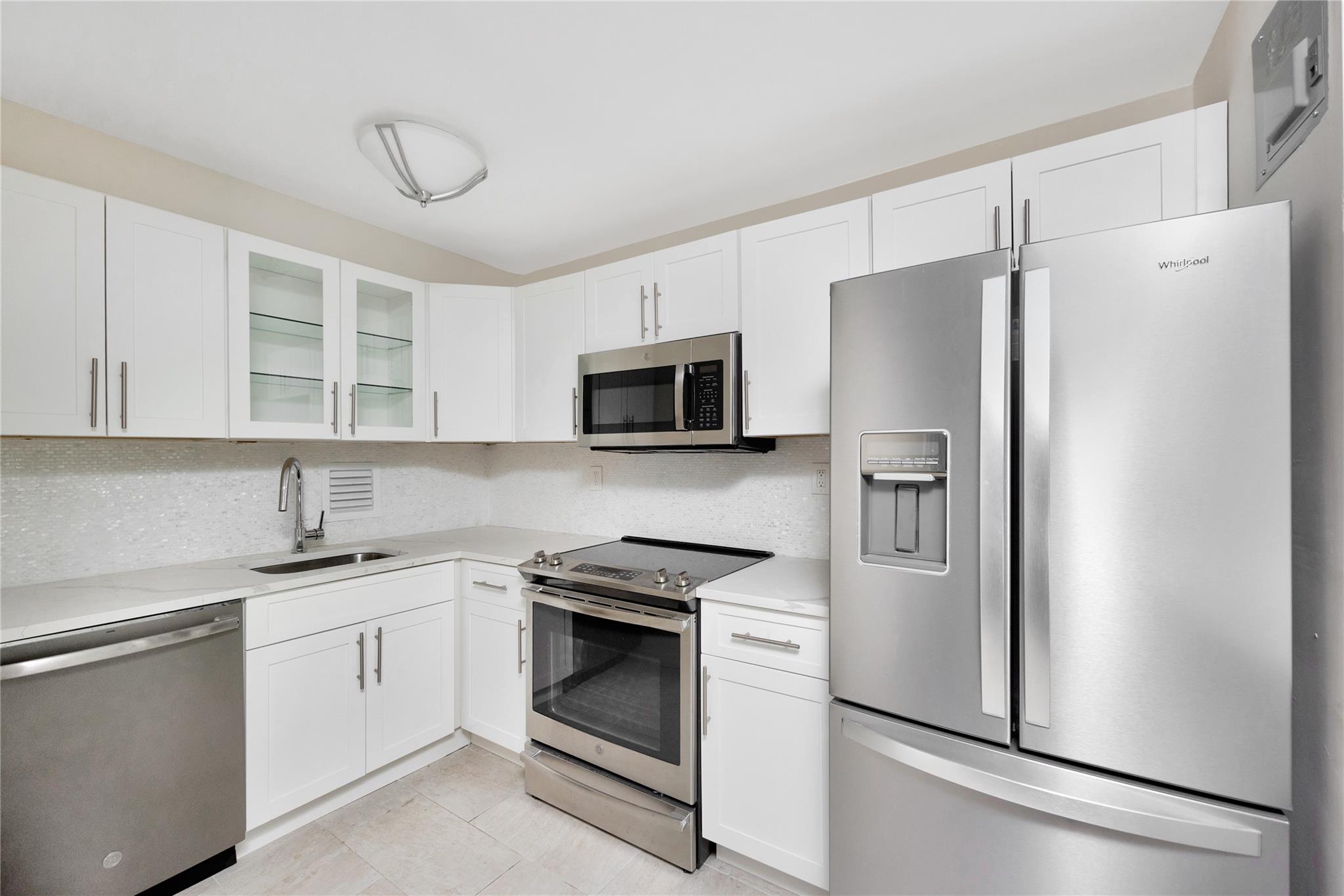 167-05 12 Ave Ave. Unit: 4B