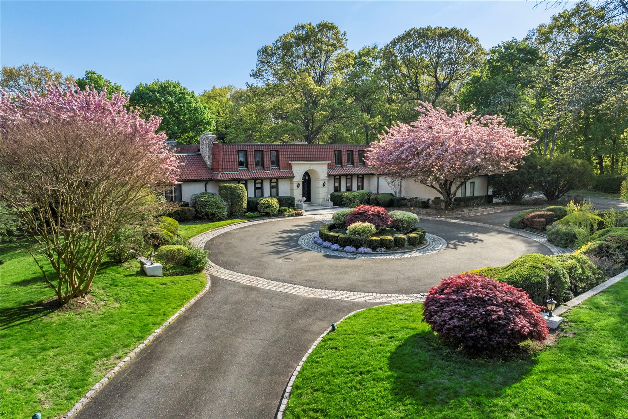 8 Trusdale Drive