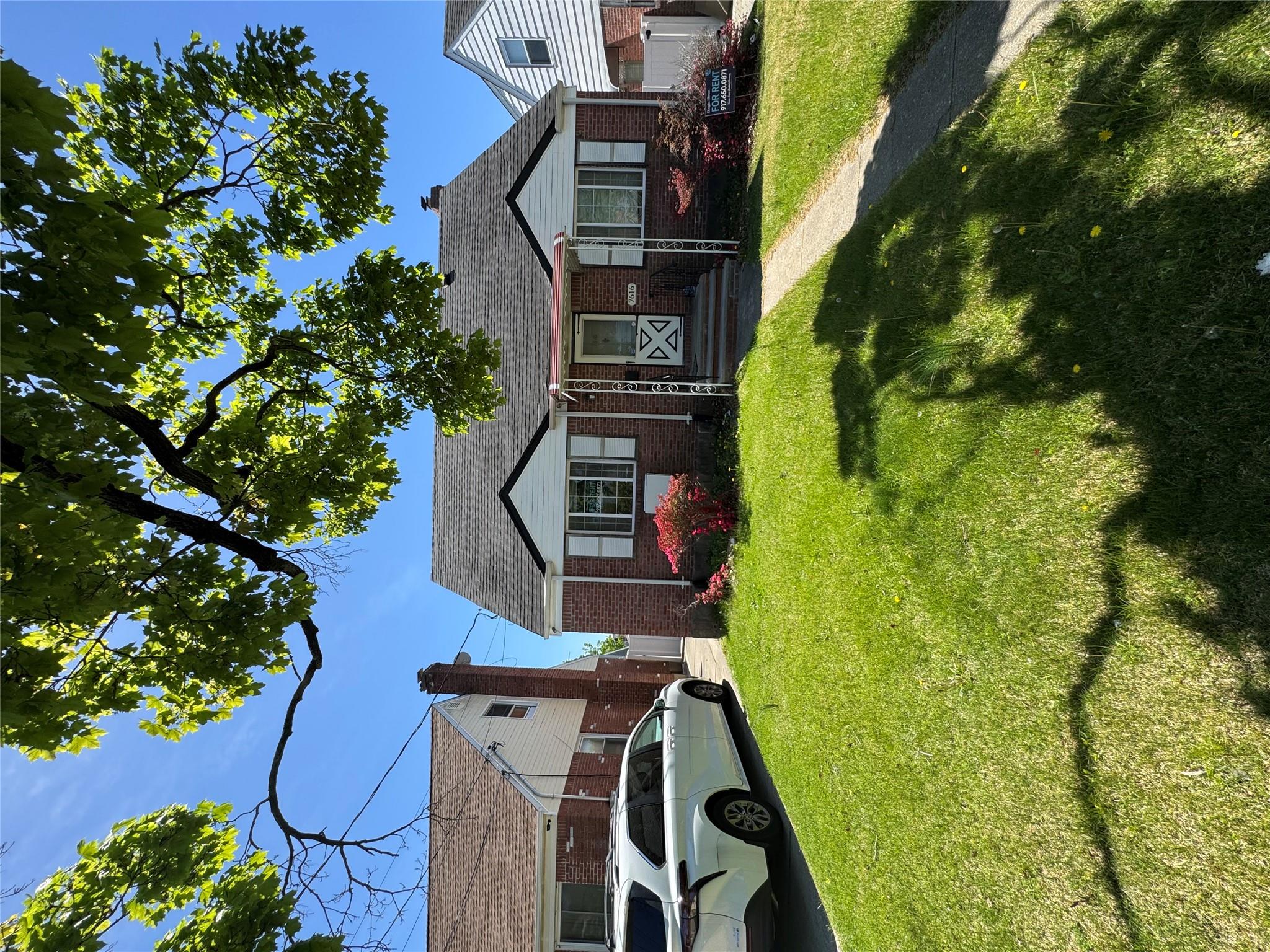 76-16 270 Street