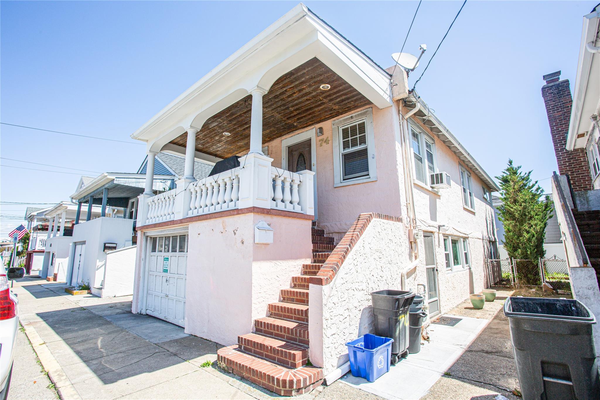 74 Rochester Avenue