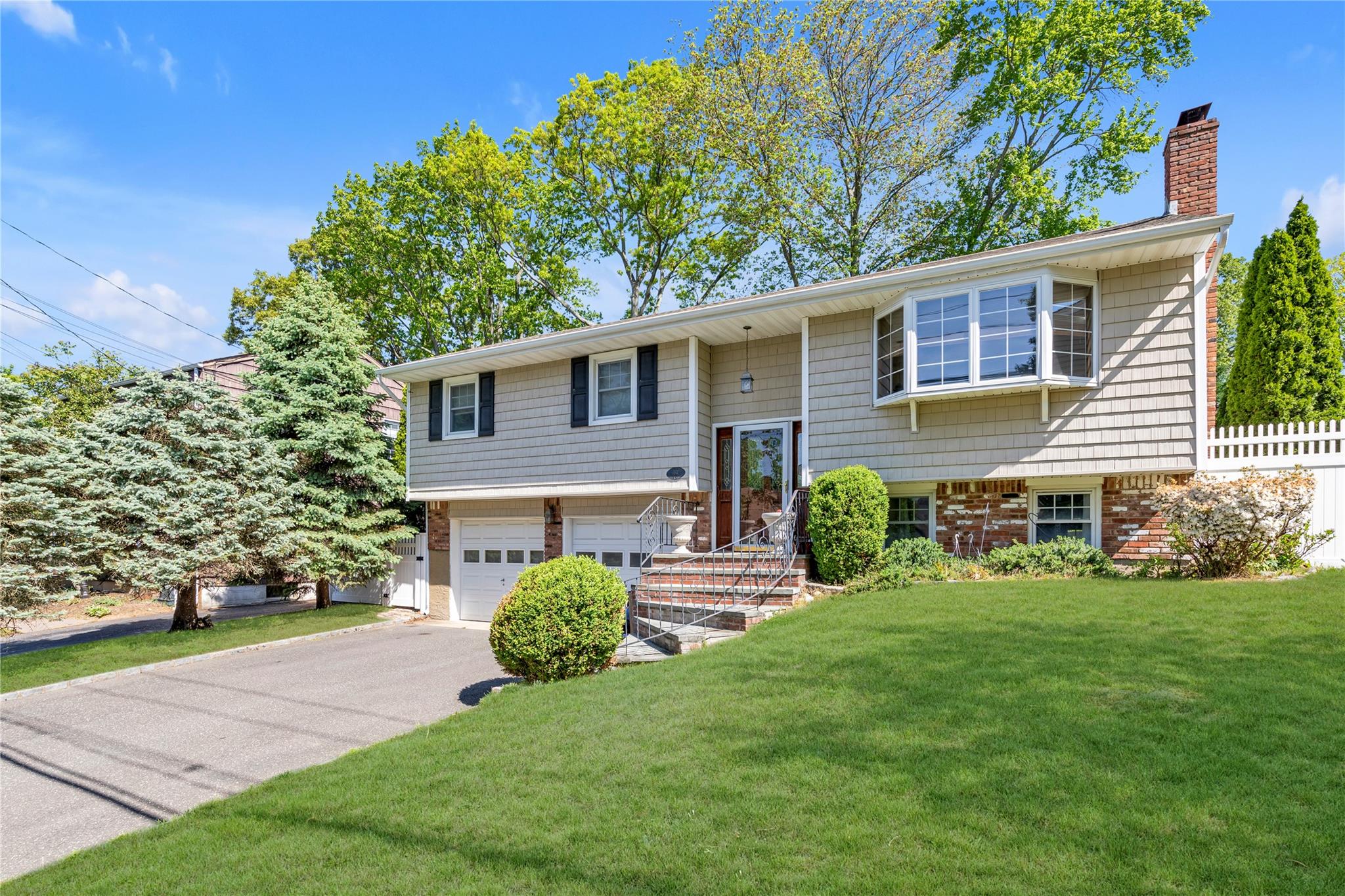 5 Godfrey Avenue