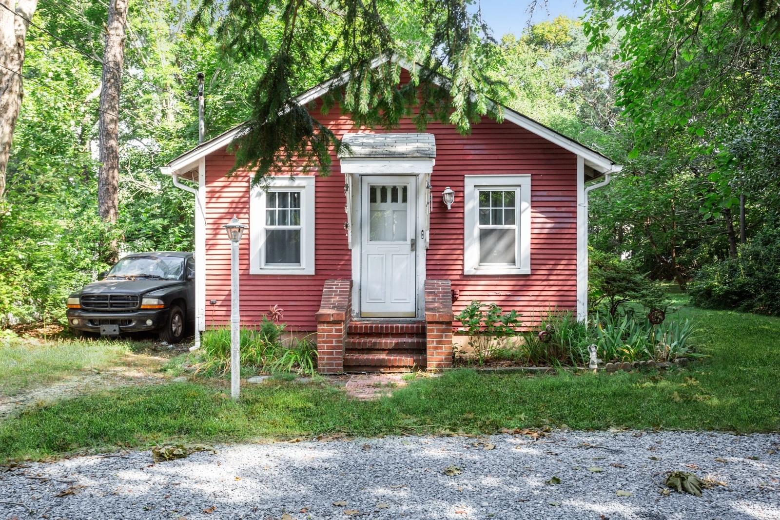 63 Robinson Avenue