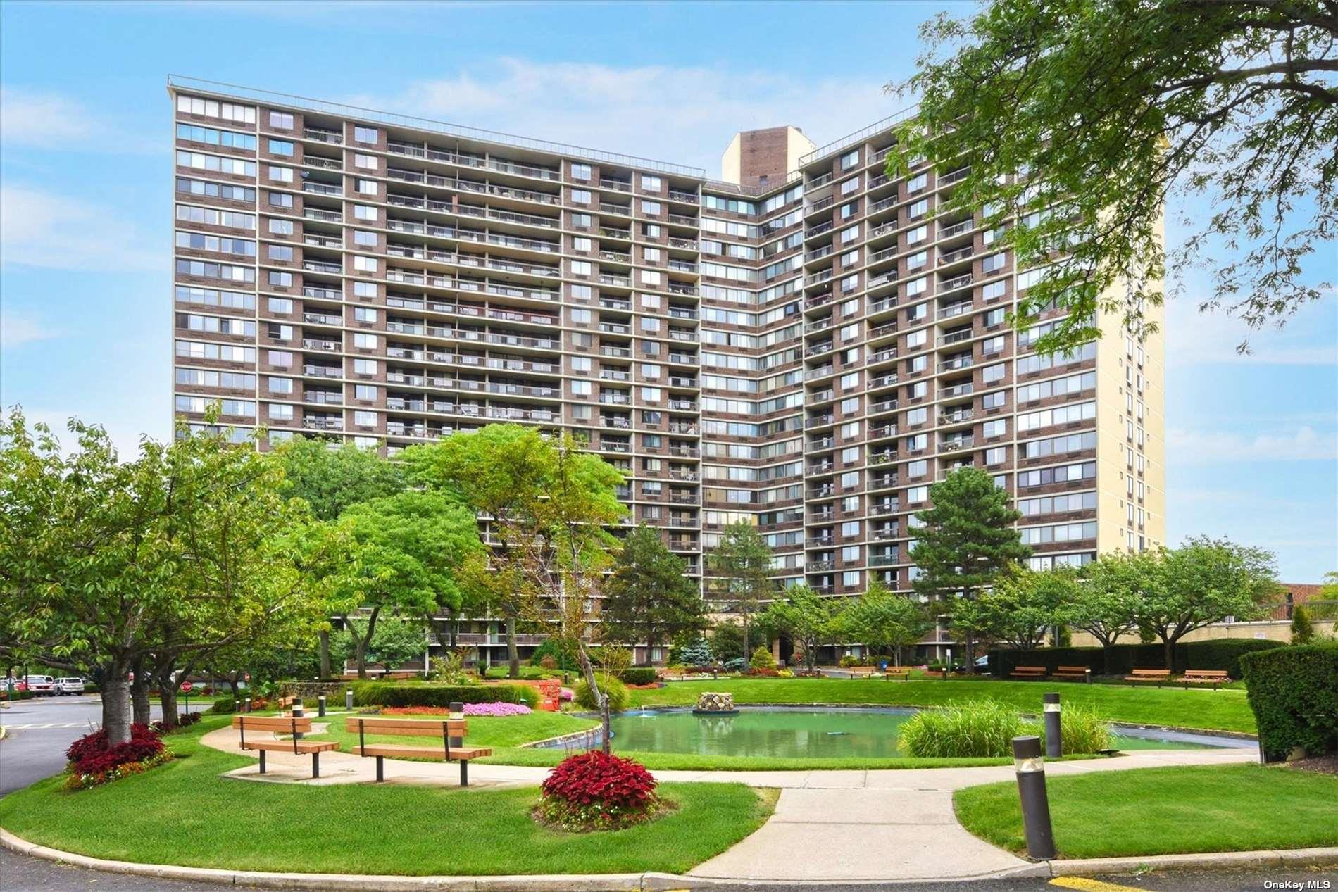 2 Bay Club Drive Unit: 3Z3
