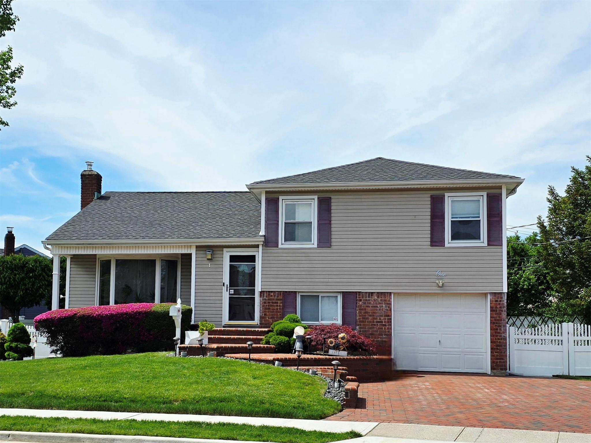 1 Alderwood Lane