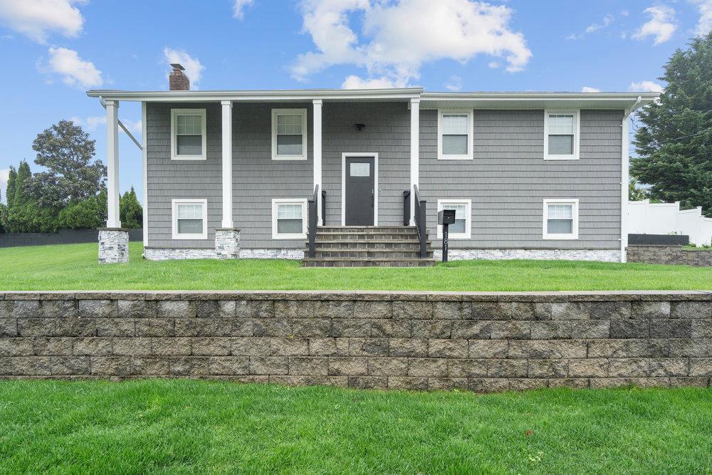 181 Central Park Road E