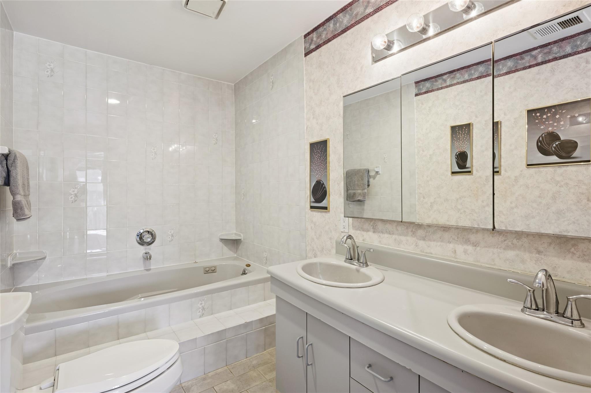 100 Daly Boulevard Unit: 2605